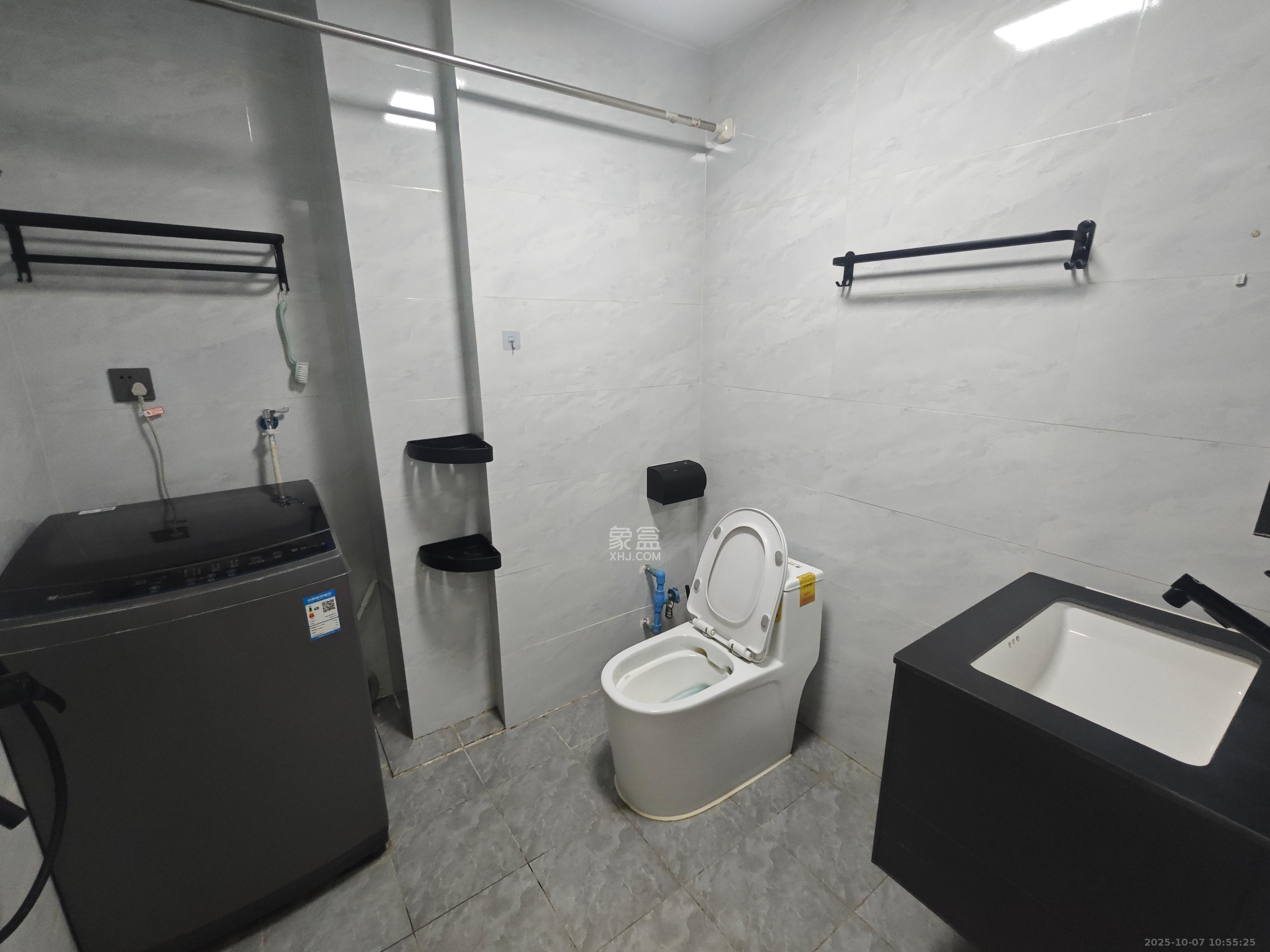 中建嘉和城  1室1厅1卫    1650.0元/月室内图