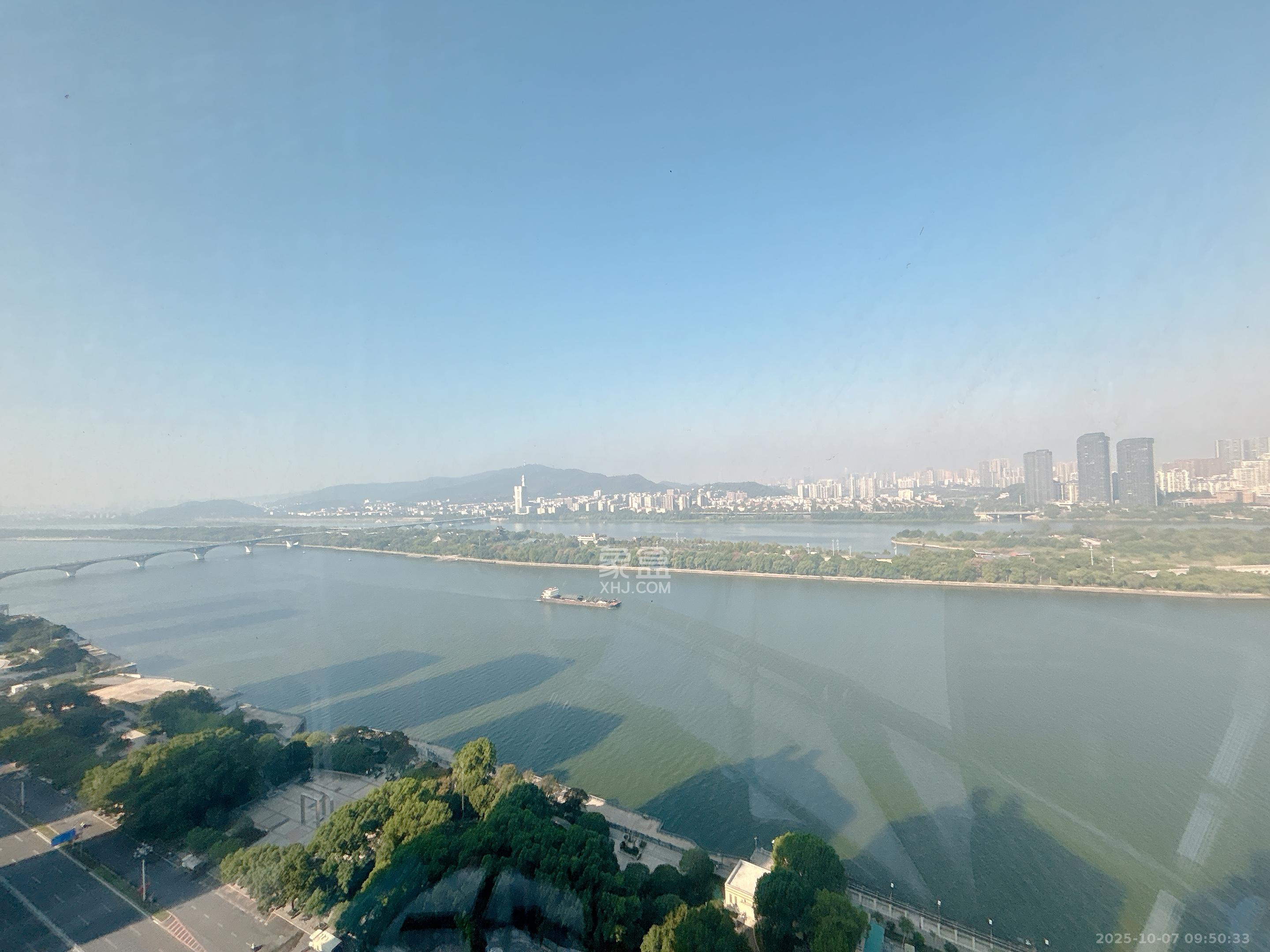 潮宗御苑  3室2厅2卫    8000.0元/月室内图1