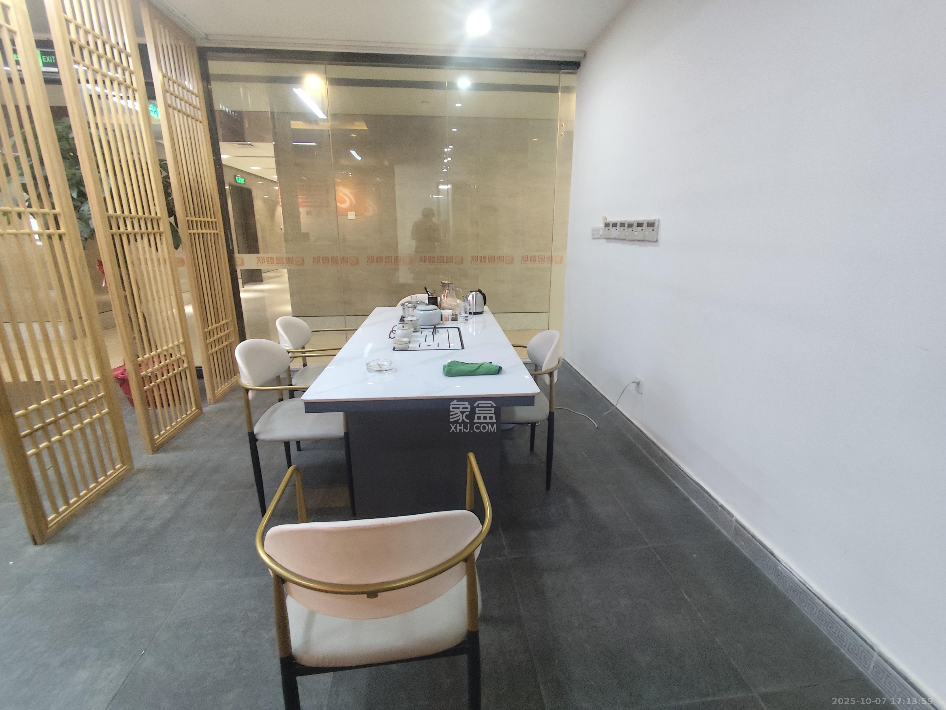 泊富公寓（泊富国际广场）   300.0㎡      17000.0元/月室内图