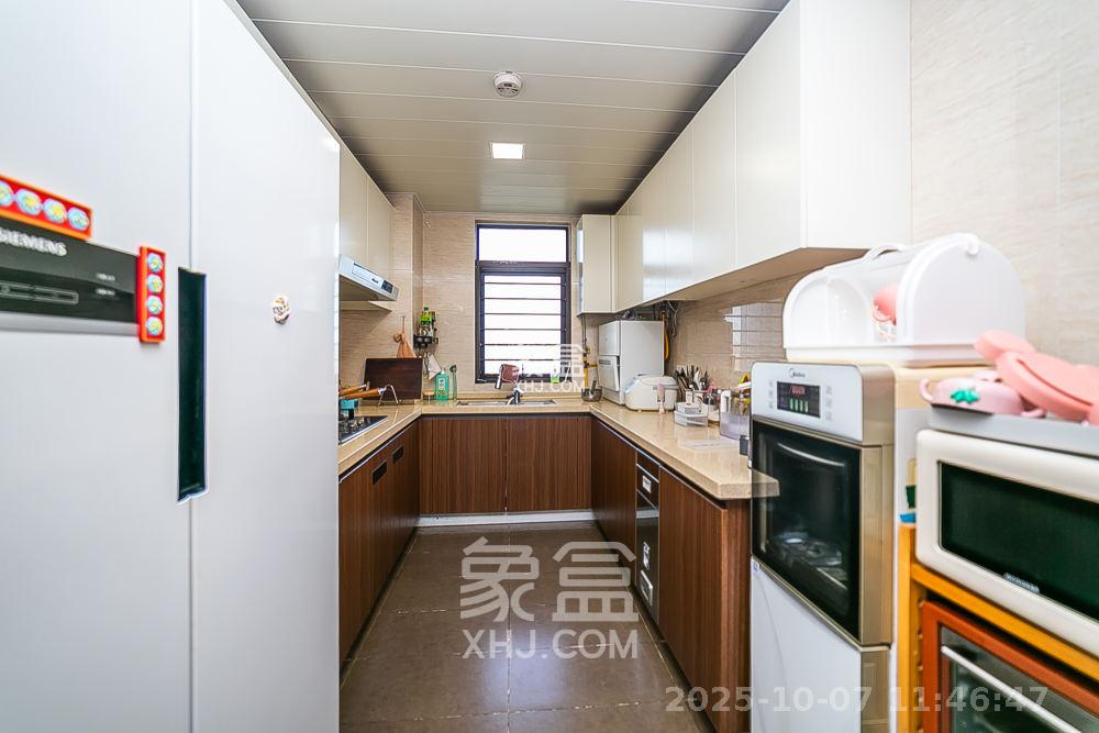 万科紫台  3室2厅1卫    6800.0元/月室内图
