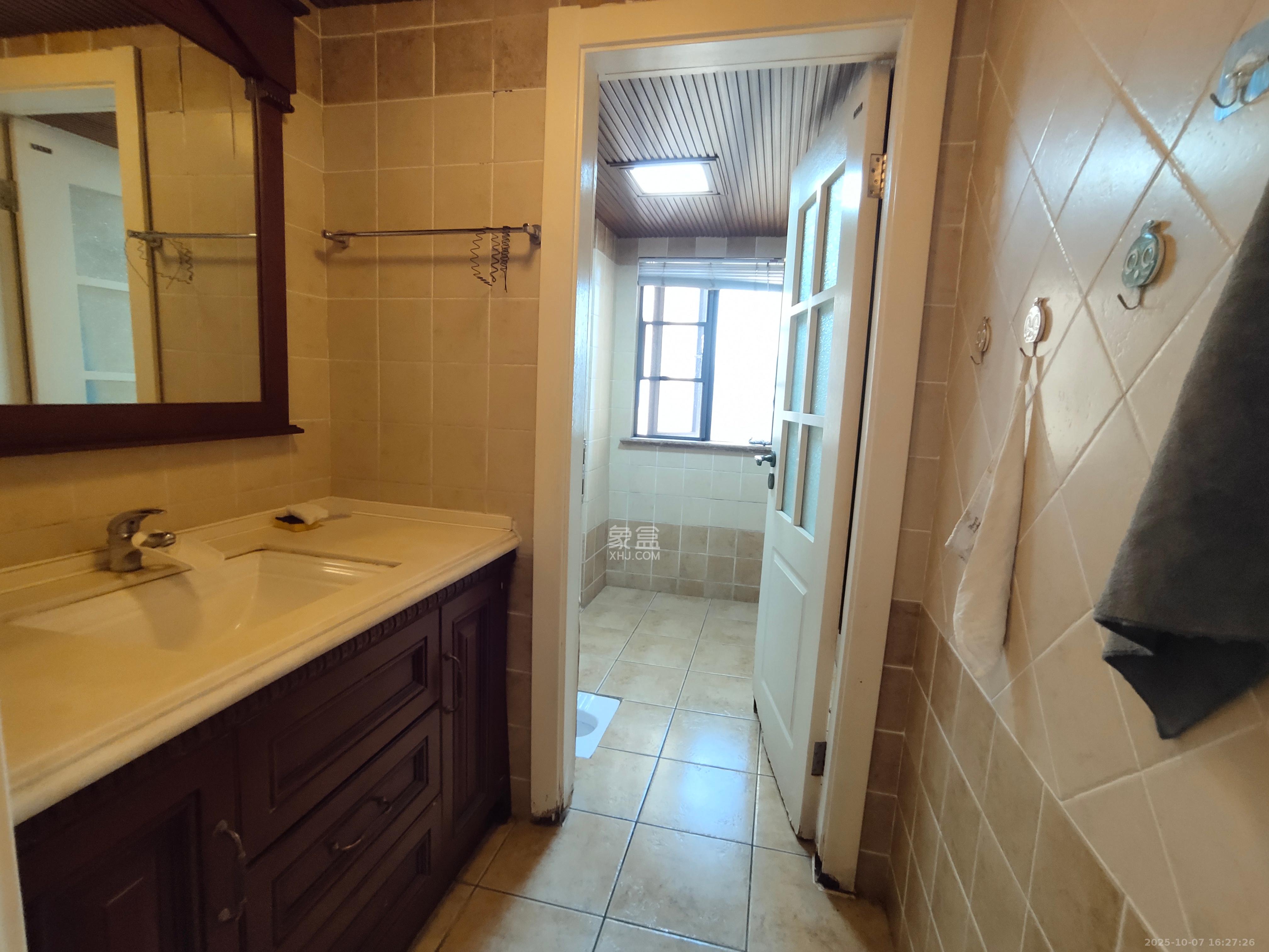 长房白沙湾 4室2厅2卫 3380.0元/月 长房白沙湾 4室2厅2卫 3380.0元/月室内图