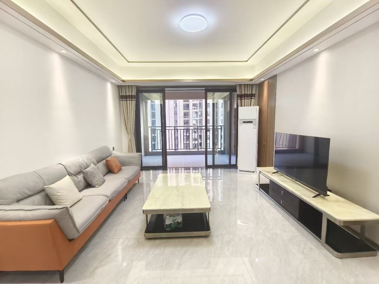 海航豪庭南苑  3室2厅1卫    4800.0元/月 海航豪庭南苑  3室2厅1卫    4800.0元/月