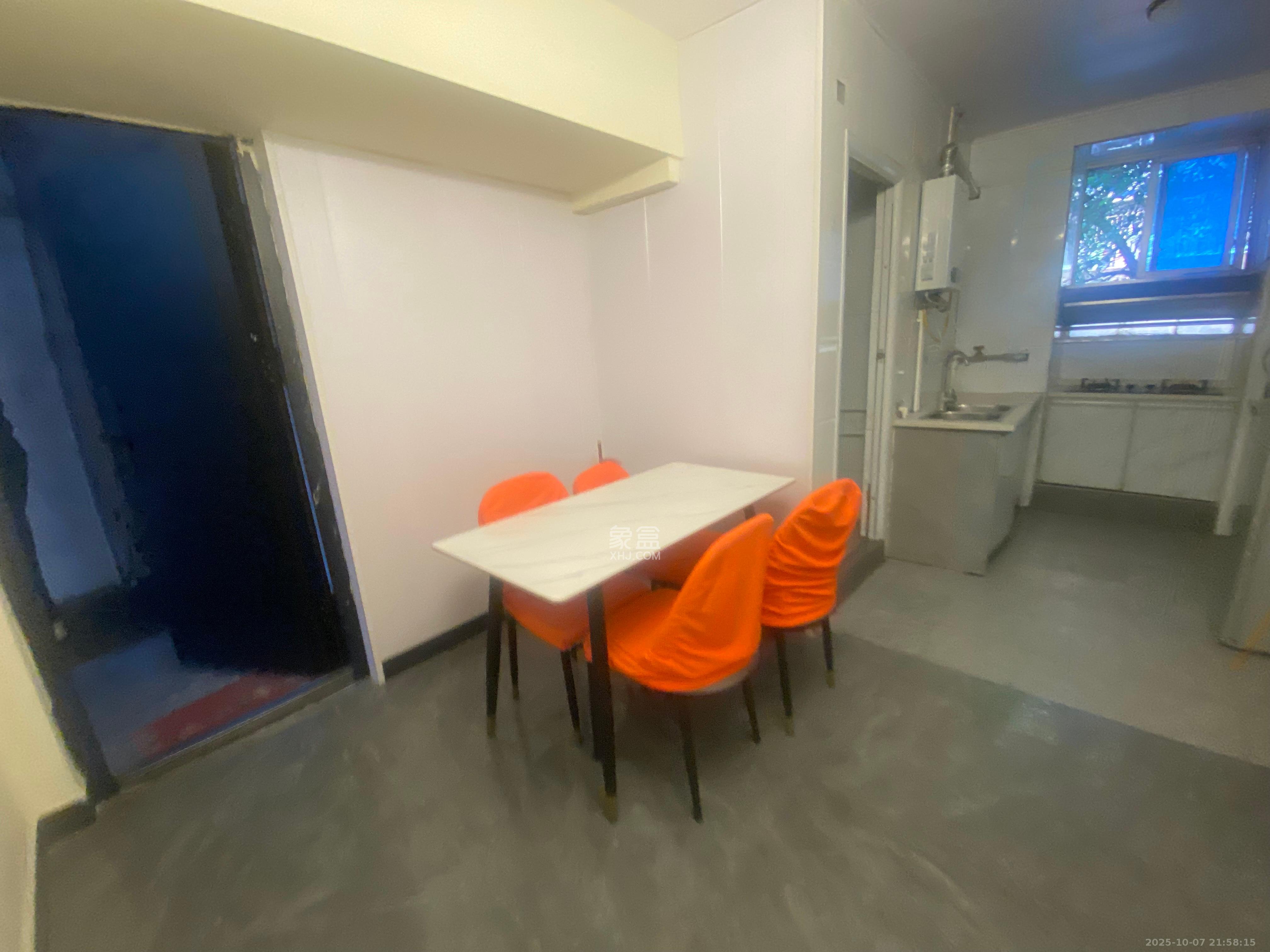 四方商贸城  1室0厅0卫    900.0元/月室内图