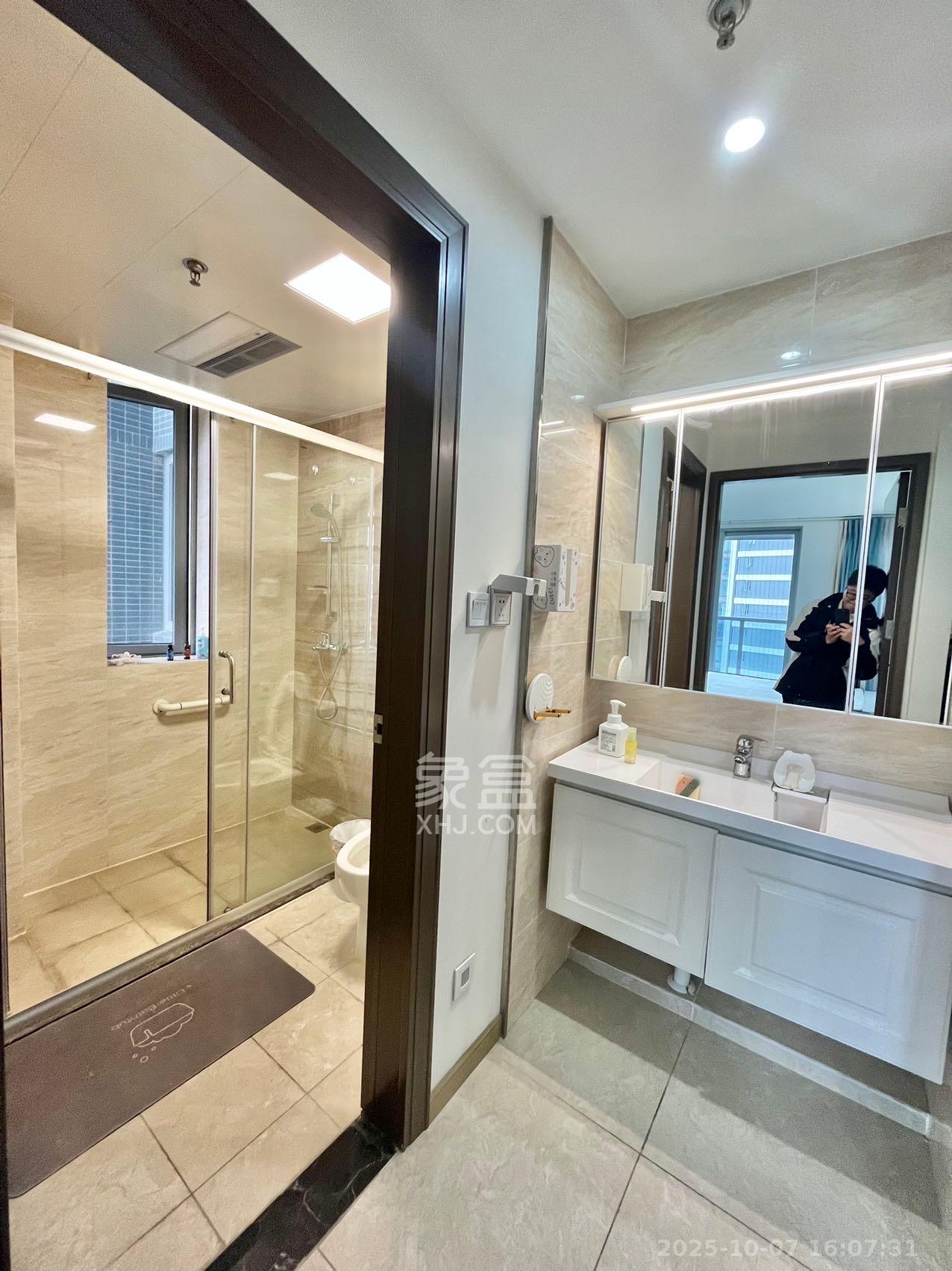 保利天禧C区 3室2厅2卫 3800.0元/月 保利天禧C区 3室2厅2卫 3800.0元/月室内图