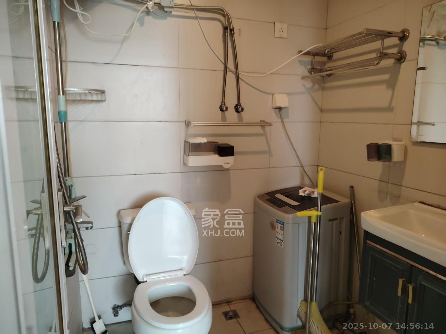 昊天大厦 2室1厅1卫 2200.0元/月 昊天大厦 2室1厅1卫 2200.0元/月室内图