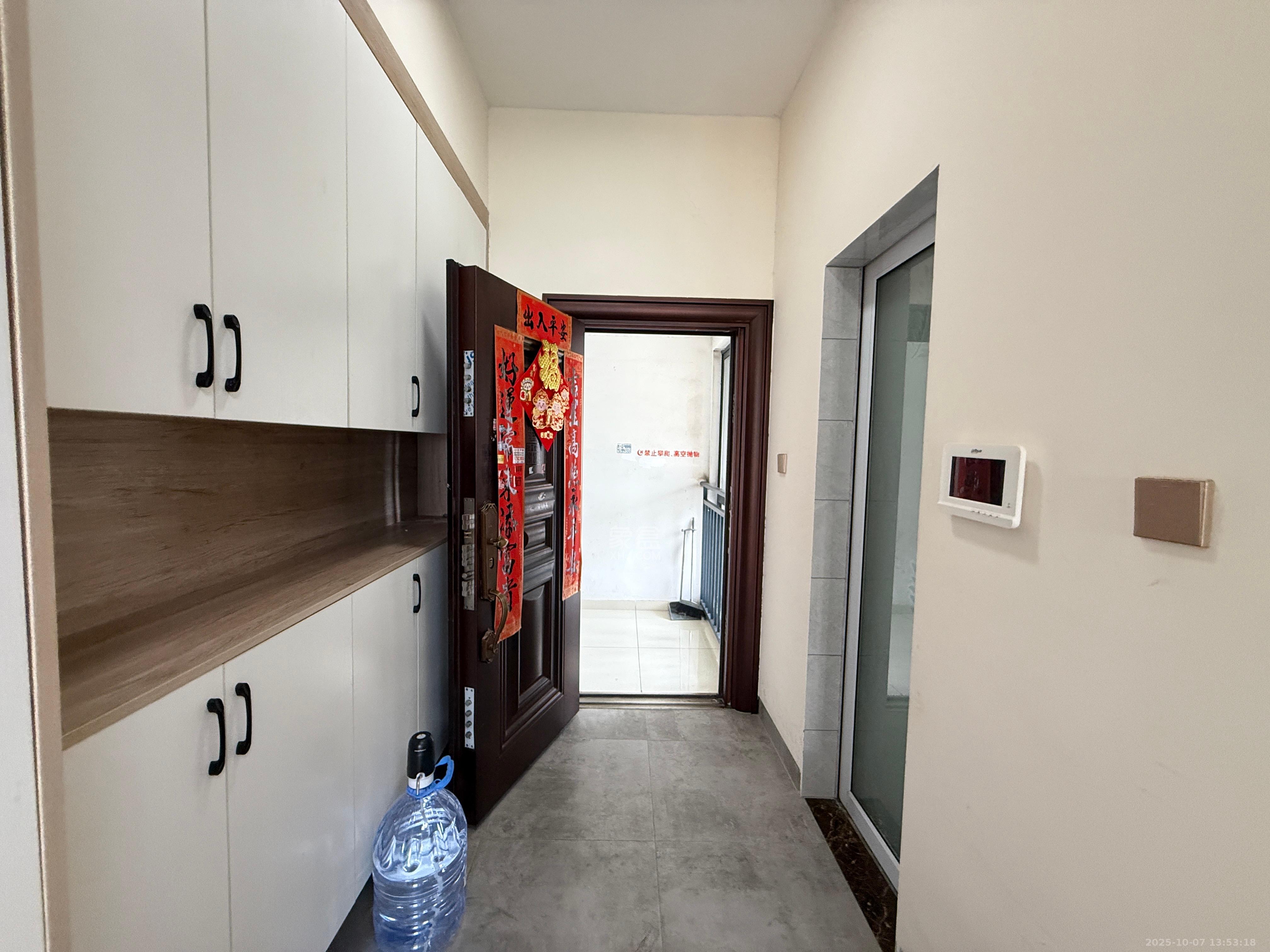 明发国际城 1室1厅1卫 1300.0元/月 明发国际城 1室1厅1卫 1300.0元/月室内图