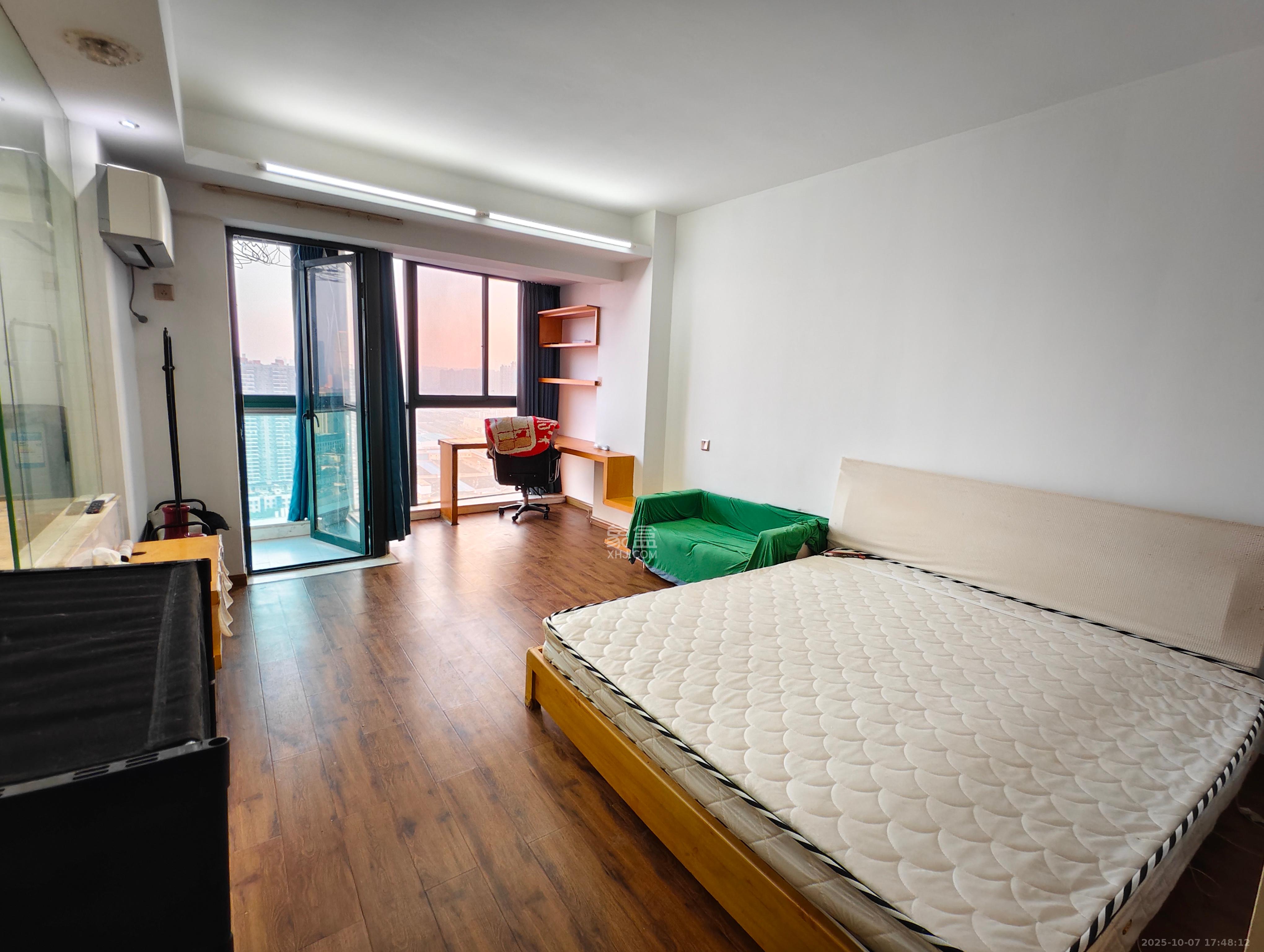 上东印象  1室1厅1卫    1500.0元/月