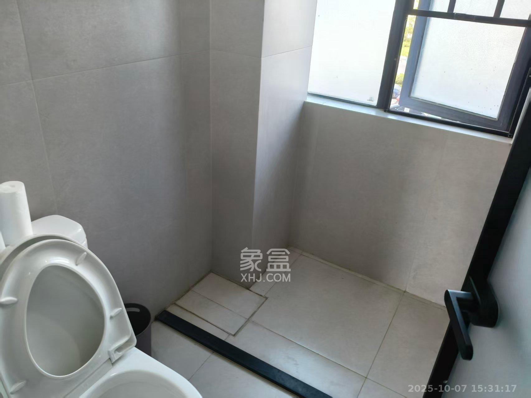 中冶中央公园 3室2厅2卫 3200.0元/月 中冶中央公园 3室2厅2卫 3200.0元/月室内图