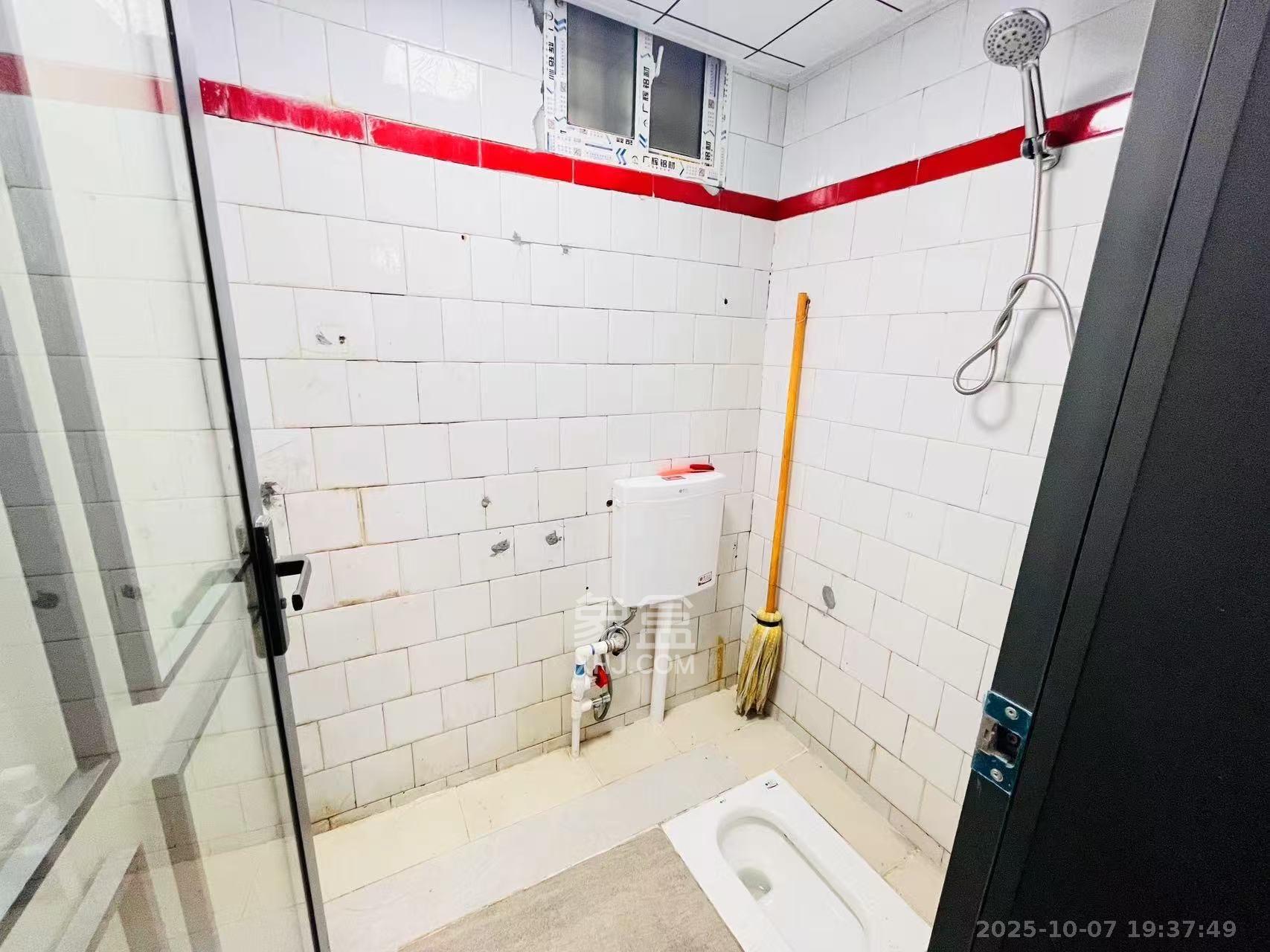 向家湾社区(含富湘公寓) 2室1厅1卫 2000.0元/月 向家湾社区(含富湘公寓) 2室1厅1卫 2000.0元/月室内图