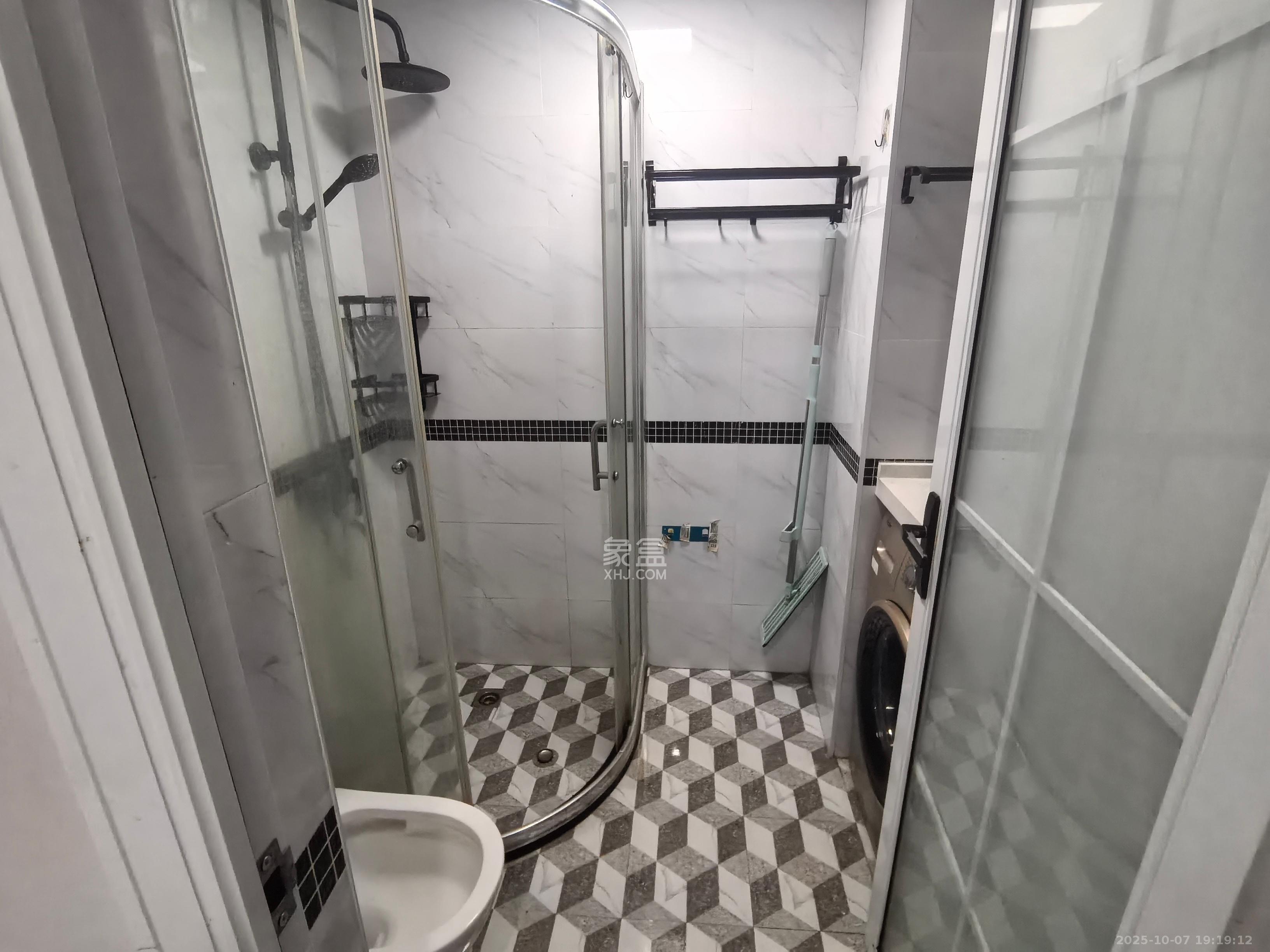 金科时代中心  2室1厅1卫    2000.0元/月室内图