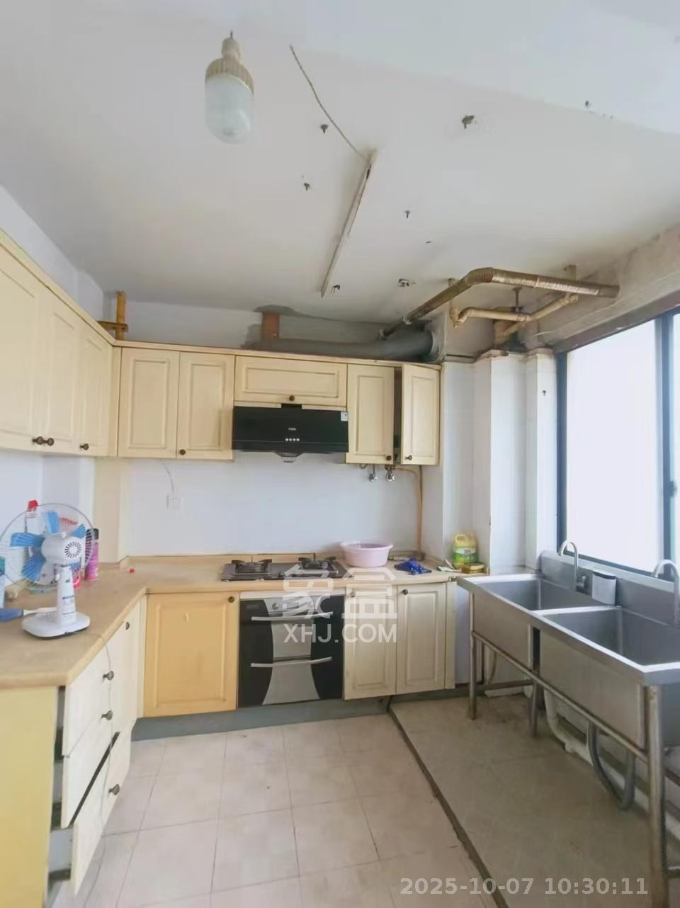 中国铝业单位宿舍 1室2厅1卫 4000.0元/月 中国铝业单位宿舍 1室2厅1卫 4000.0元/月室内图