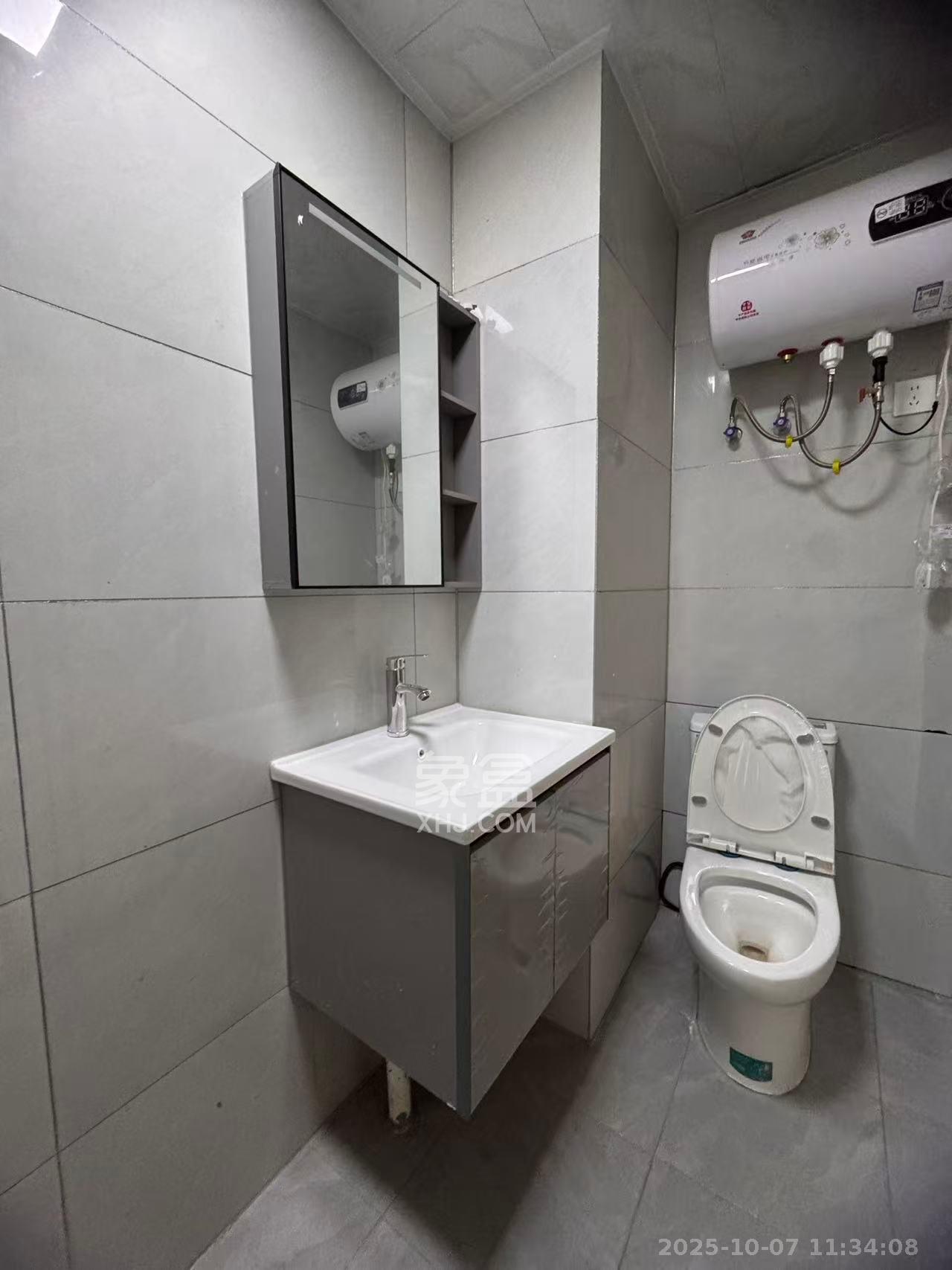 新城悦隽公园  1室0厅1卫    1200.0元/月室内图