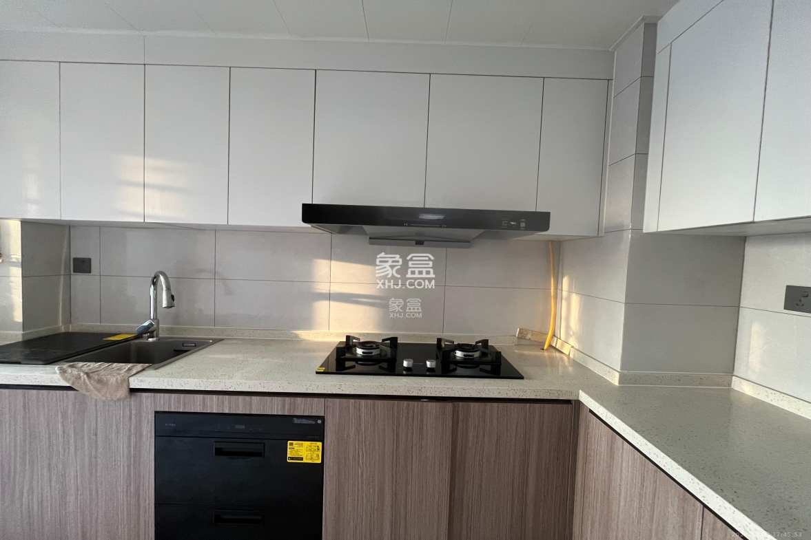 金富湘江悦城 4室2厅2卫 3200.0元/月 金富湘江悦城 4室2厅2卫 3200.0元/月室内图