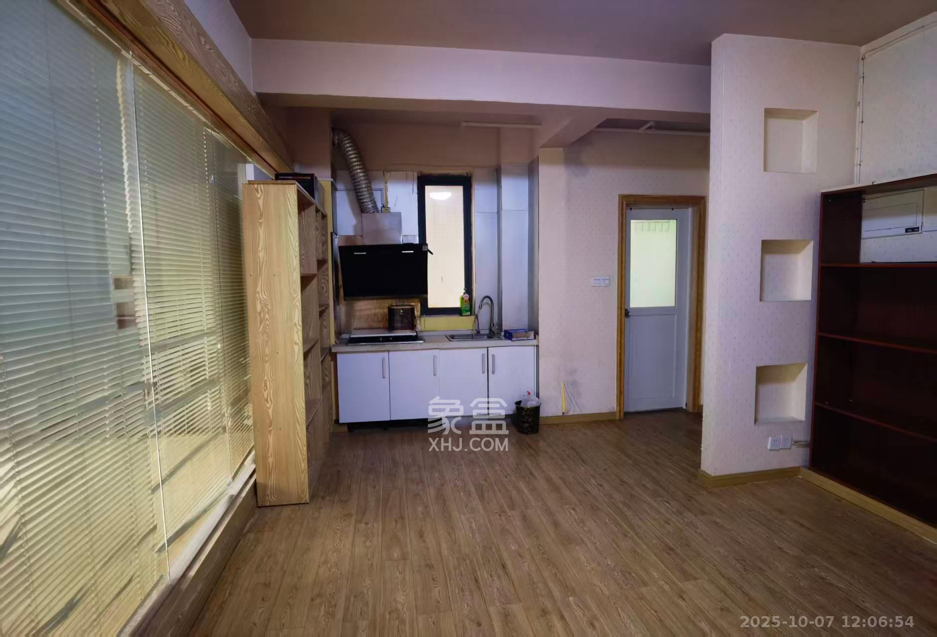 万博汇  1室1厅1卫    2000.0元/月室内图