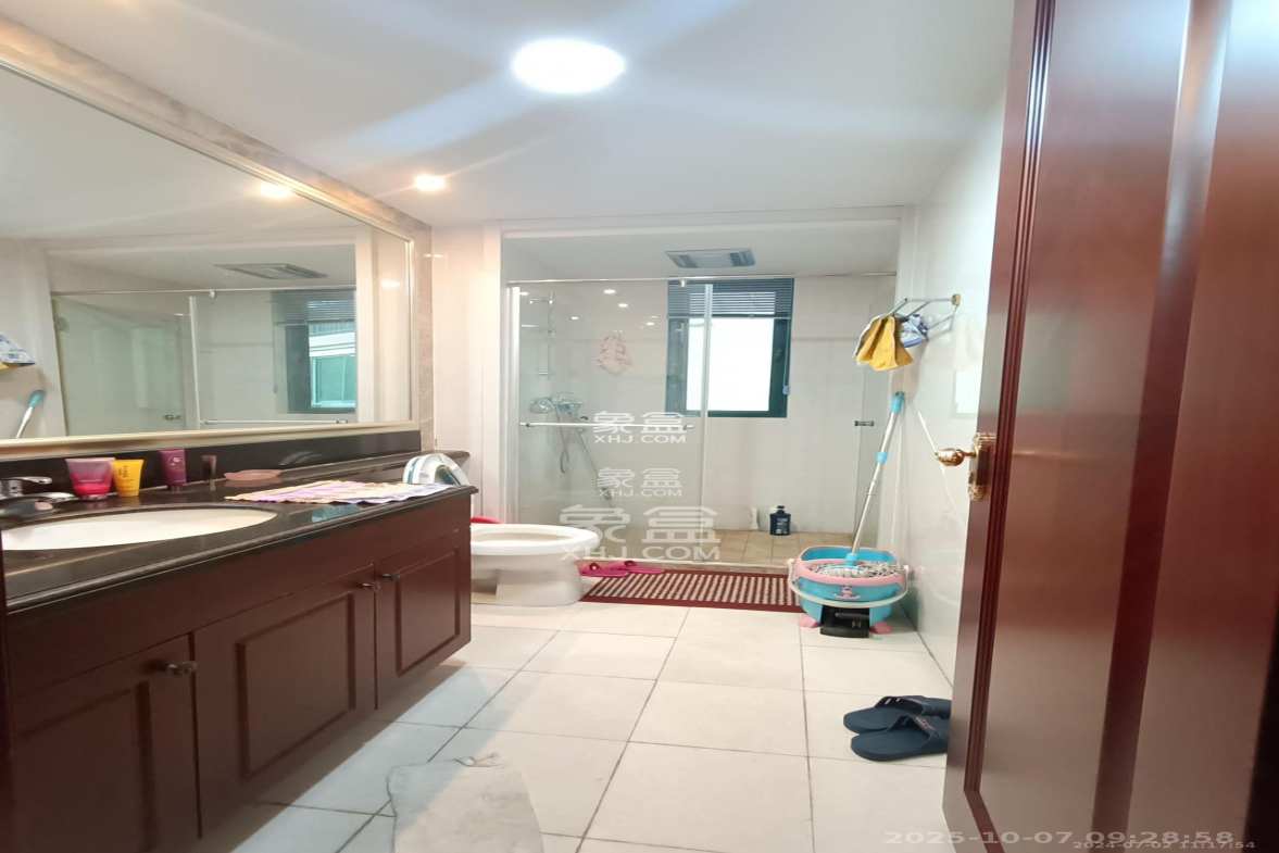 恒大城 3室2厅1卫 2600.0元/月 恒大城 3室2厅1卫 2600.0元/月室内图