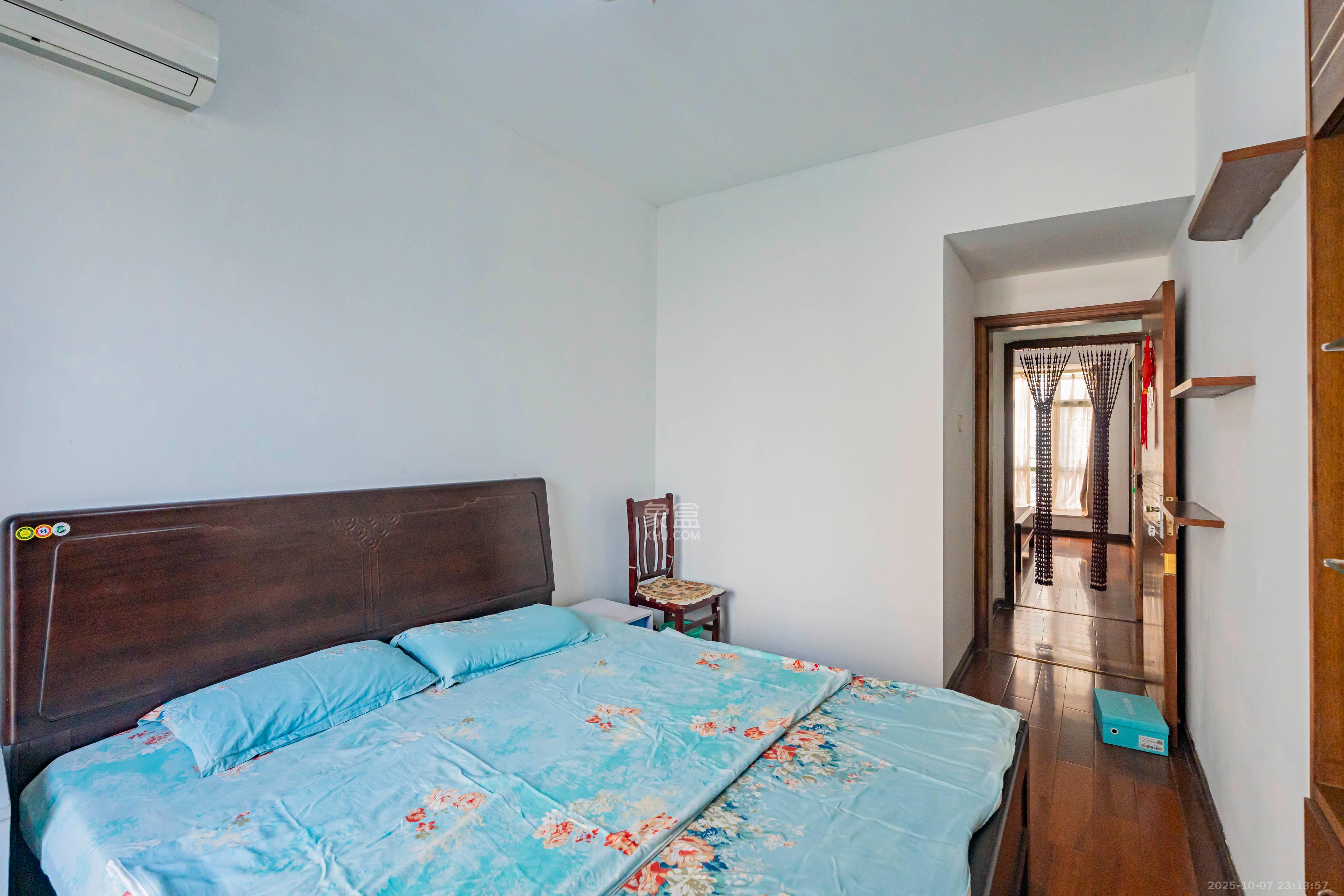 锦绣华天 3室2厅2卫 105.0万 锦绣华天 3室2厅2卫 105.0万卧室