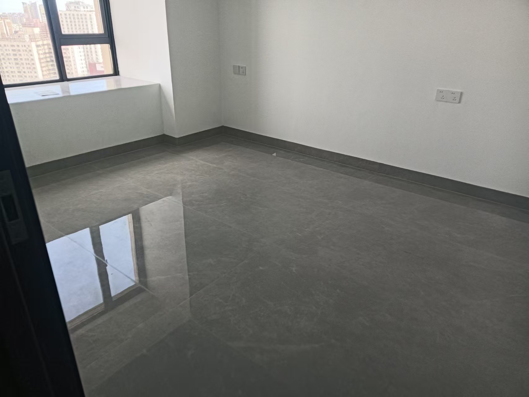 海航豪庭北苑  3室2厅2卫    4500.0元/月室内图