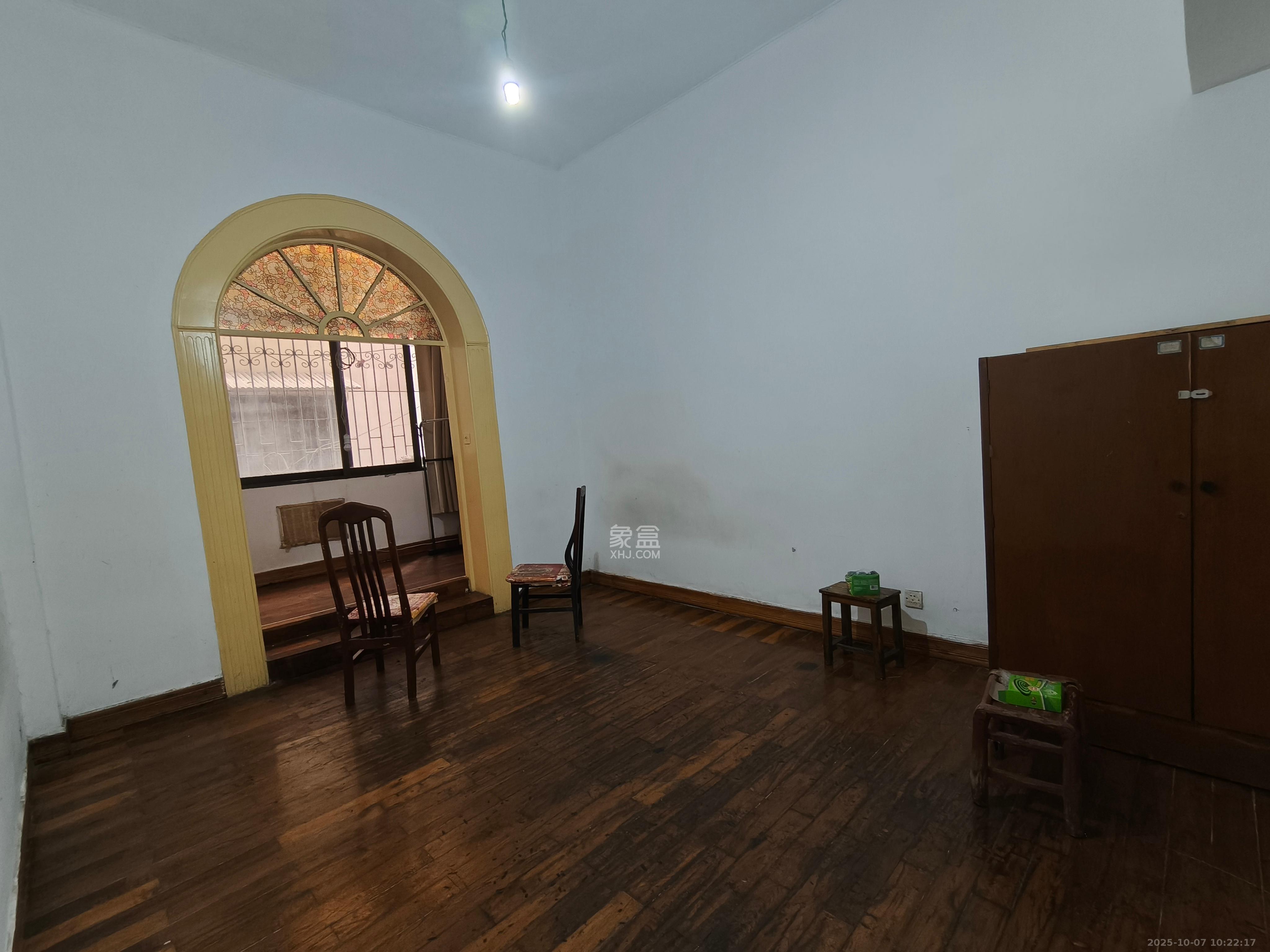 营盘街社区  2室2厅1卫    2300.0元/月室内图