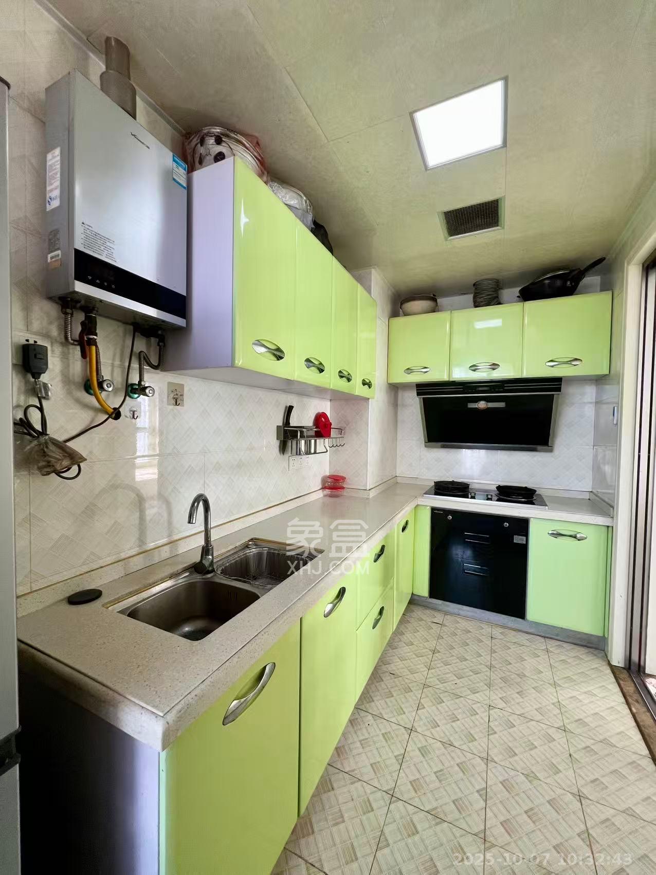 钱隆世家 3室2厅1卫 2300.0元/月 钱隆世家 3室2厅1卫 2300.0元/月室内图