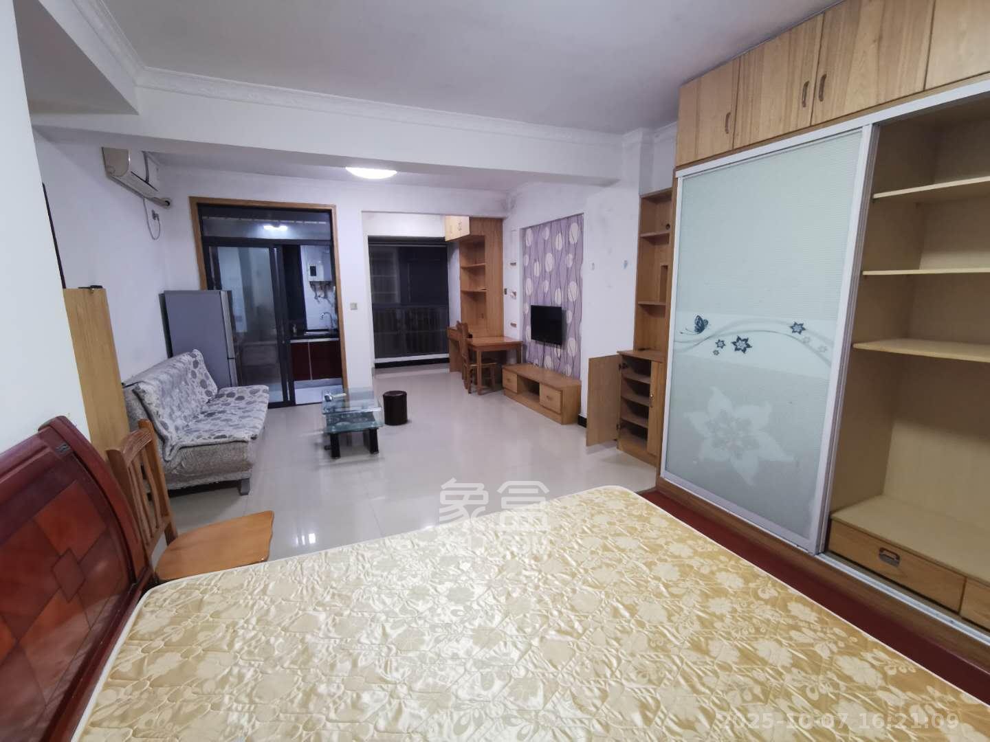 红公馆(前程丽景大厦) 1室1厅1卫 1600.0元/月 红公馆(前程丽景大厦) 1室1厅1卫 1600.0元/月室内图