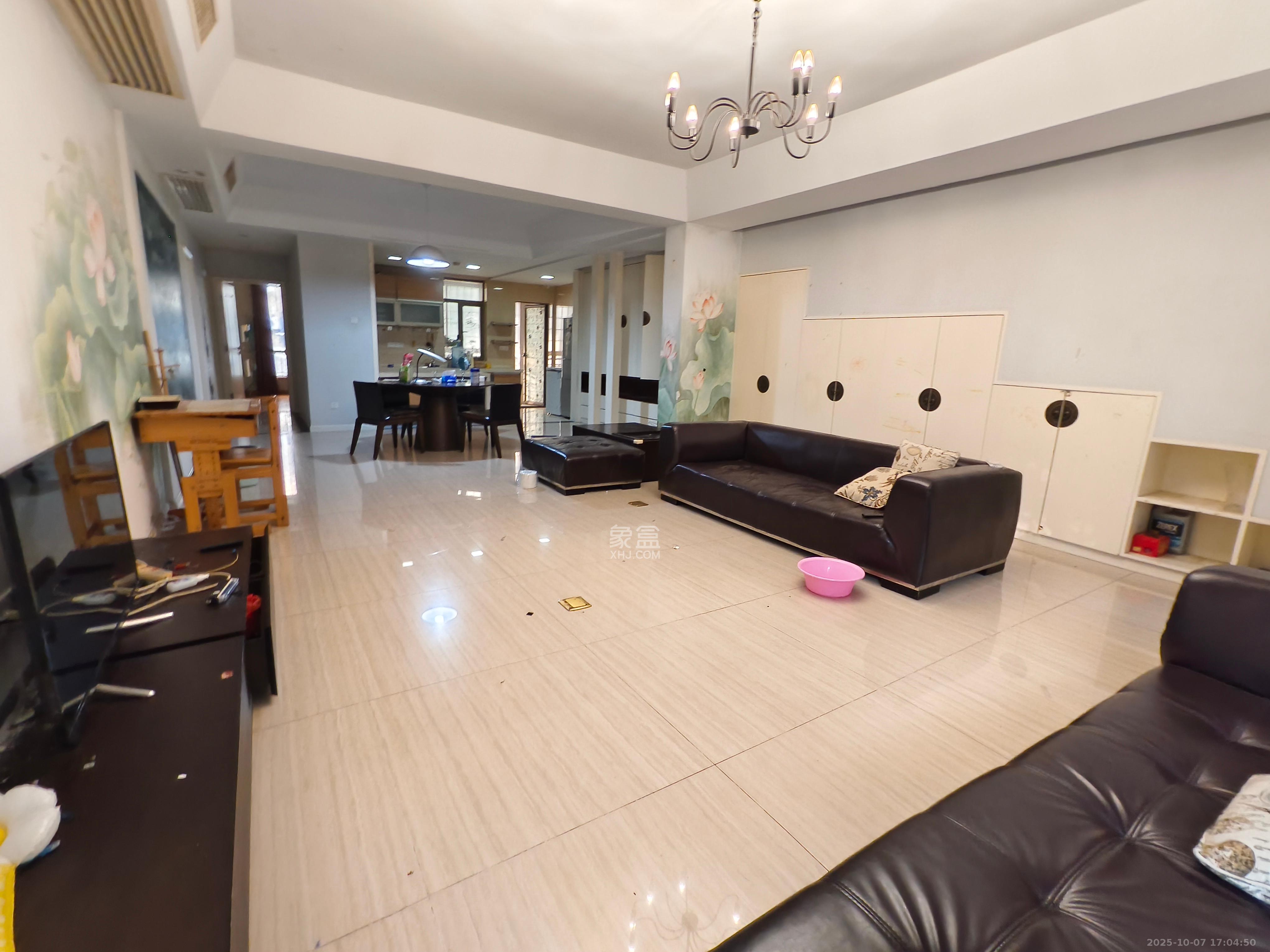 卓越蔚蓝海岸二期 3室2厅1卫 3000.0元/月 卓越蔚蓝海岸二期 3室2厅1卫 3000.0元/月室内图