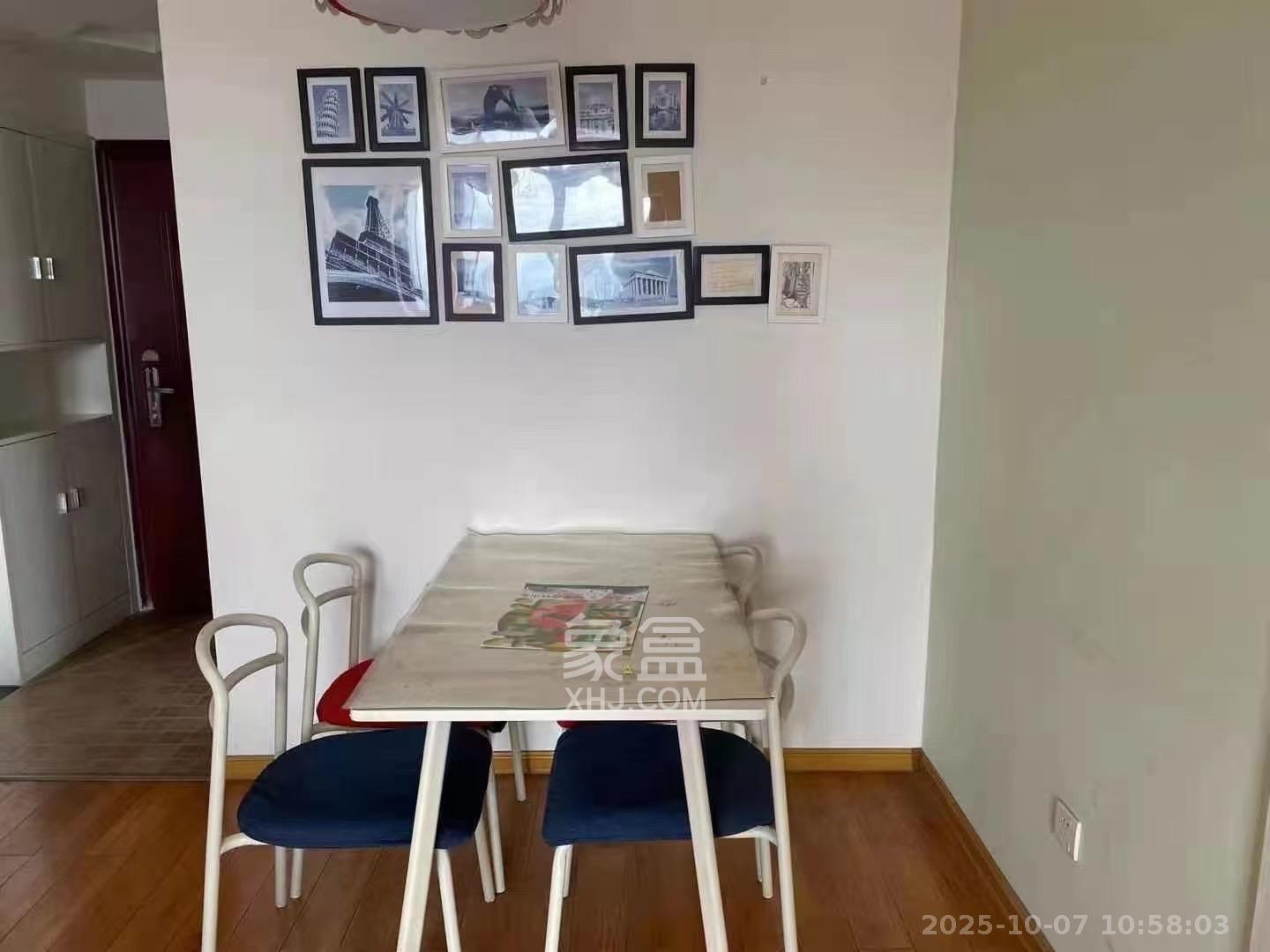 高鑫麓城 2室2厅1卫 2400.0元/月 高鑫麓城 2室2厅1卫 2400.0元/月室内图