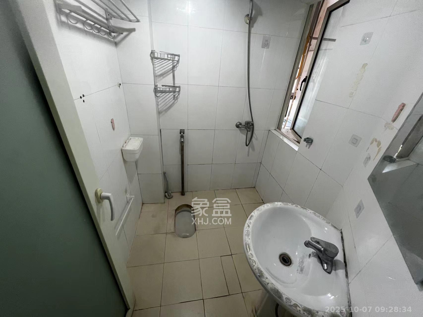 白沙晶城 1室1厅1卫 1800.0元/月 白沙晶城 1室1厅1卫 1800.0元/月室内图