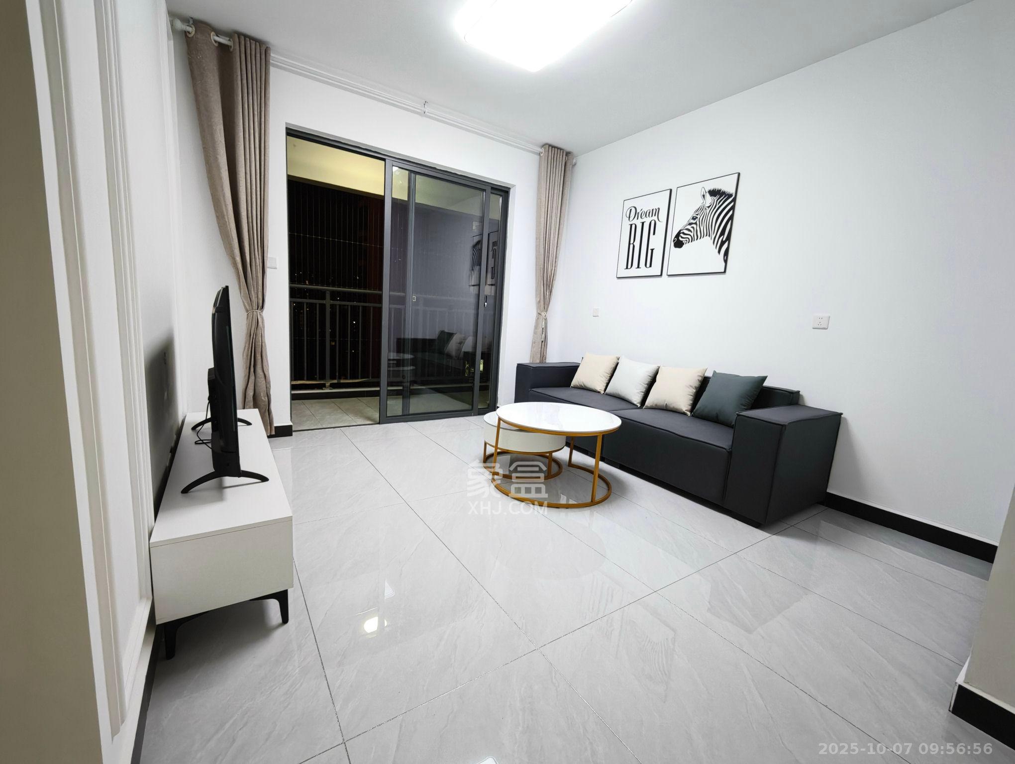 岭福家苑(天心佳苑) 2室2厅1卫 3500.0元/月 岭福家苑(天心佳苑) 2室2厅1卫 3500.0元/月室内图