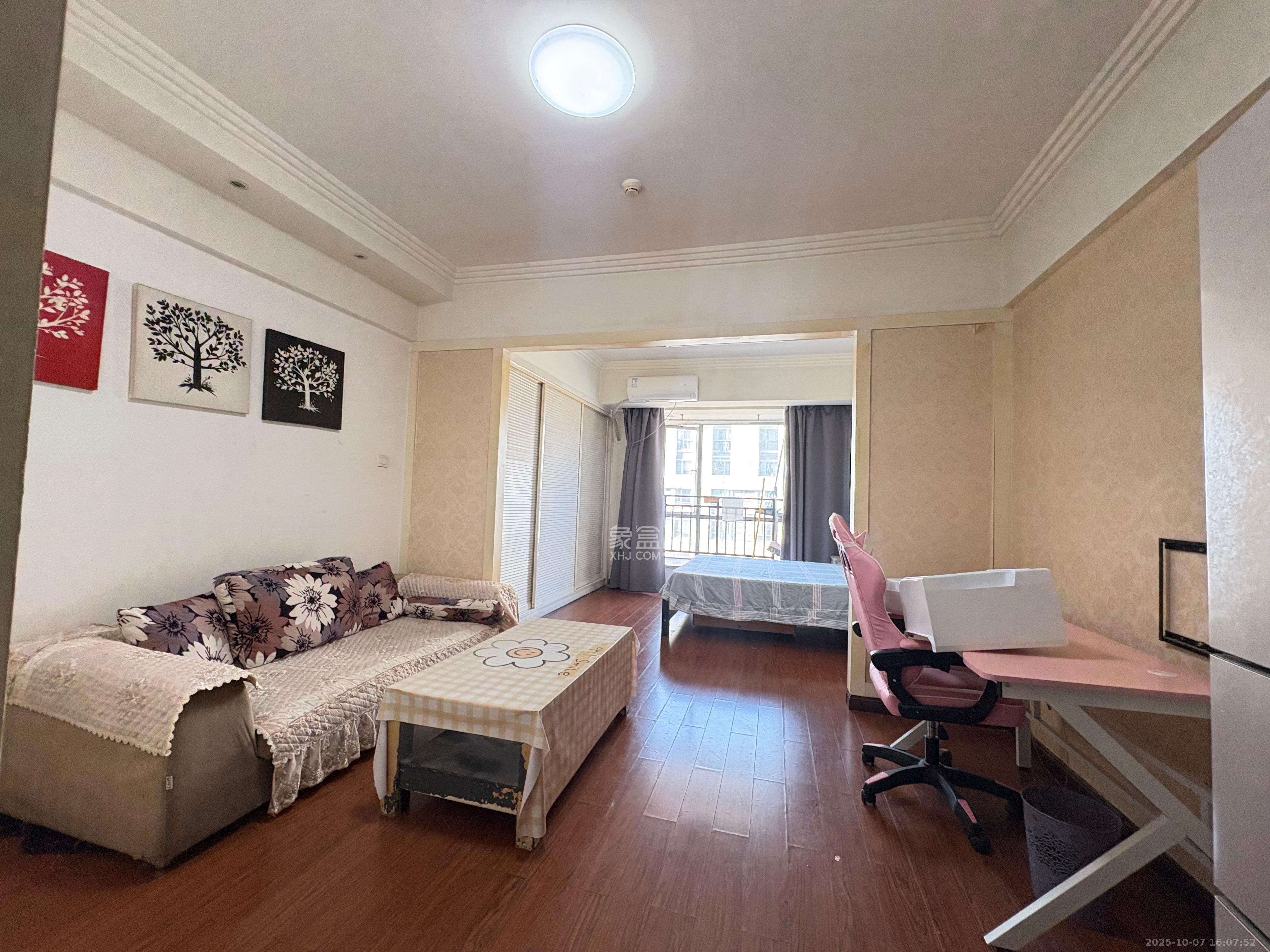 西子一间 1室1厅1卫 1580.0元/月 西子一间 1室1厅1卫 1580.0元/月室内图