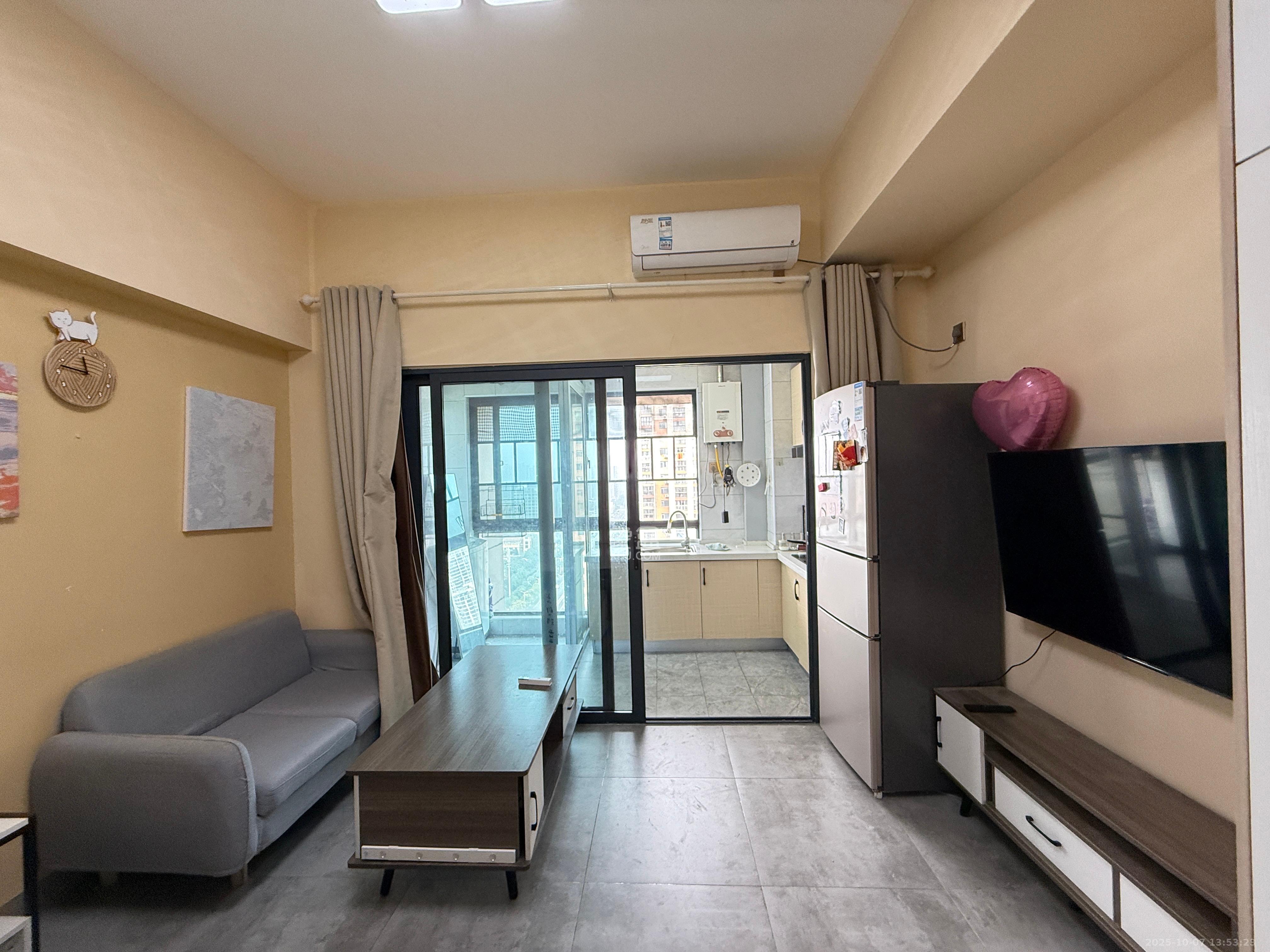 明发国际城 1室1厅1卫 1300.0元/月 明发国际城 1室1厅1卫 1300.0元/月室内图