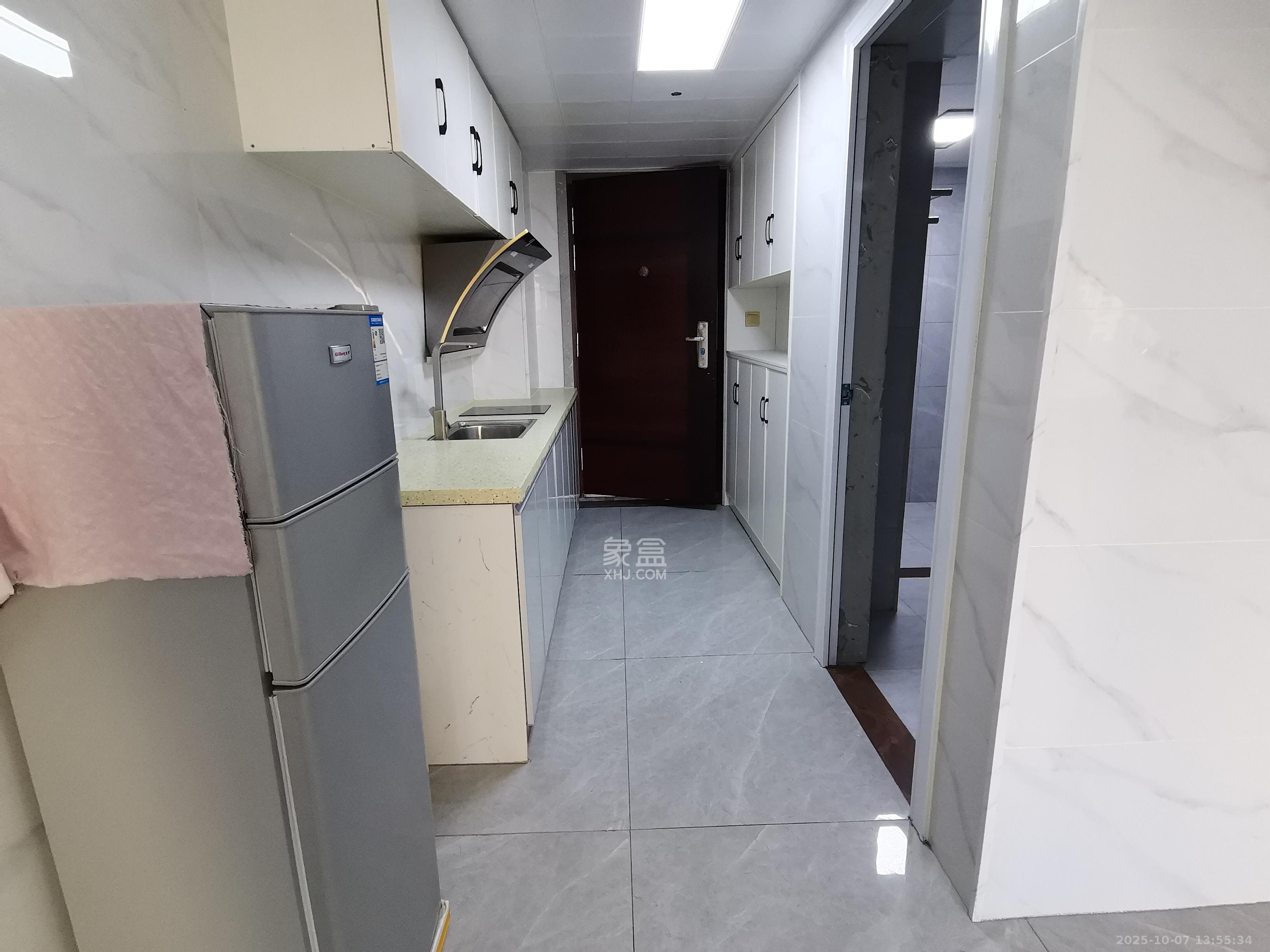 润和滨江府  2室1厅1卫    1700.0元/月 润和滨江府  2室1厅1卫    1700.0元/月室内图