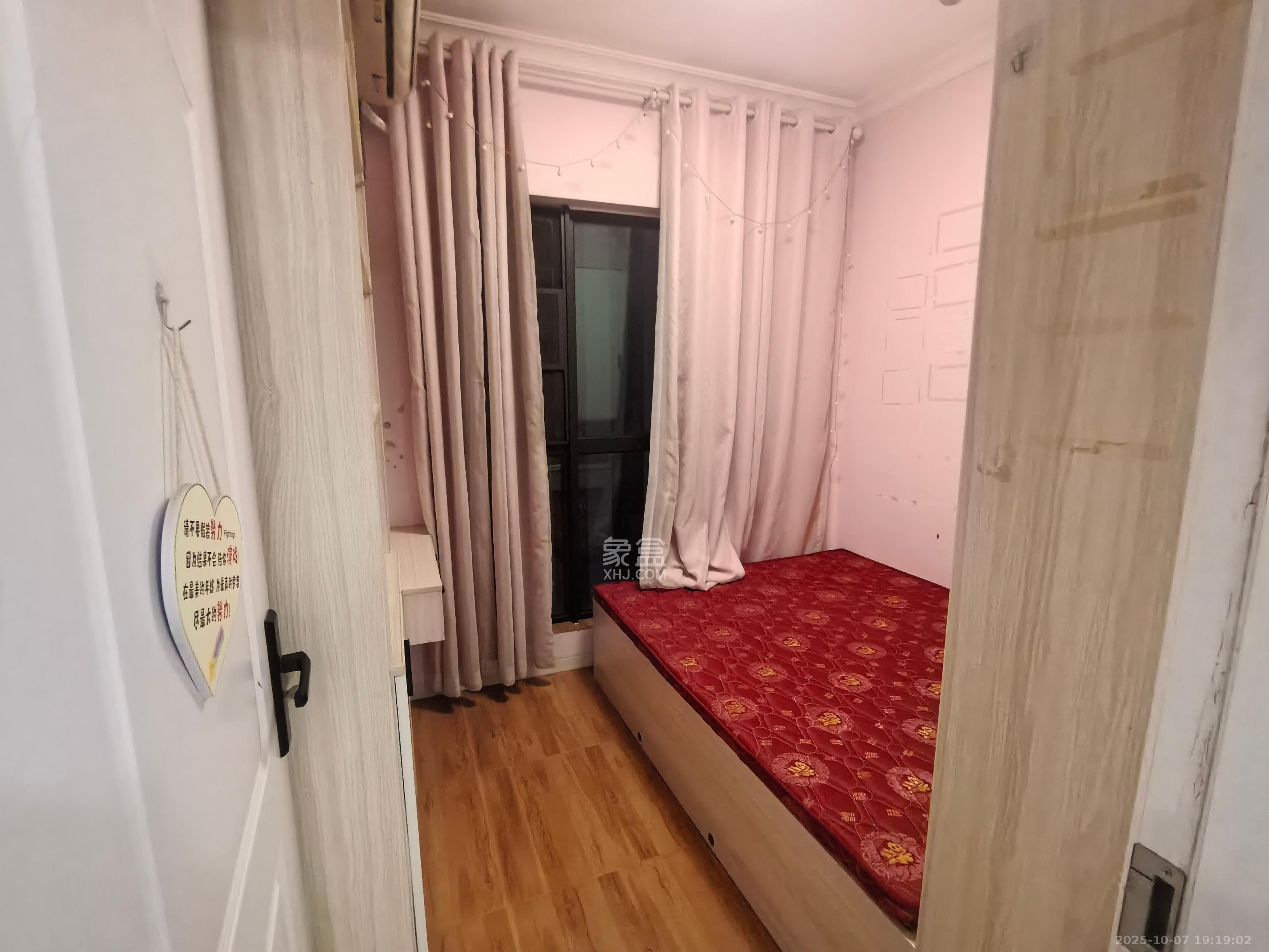 金科时代中心 2室1厅1卫 2000.0元/月 金科时代中心 2室1厅1卫 2000.0元/月室内图