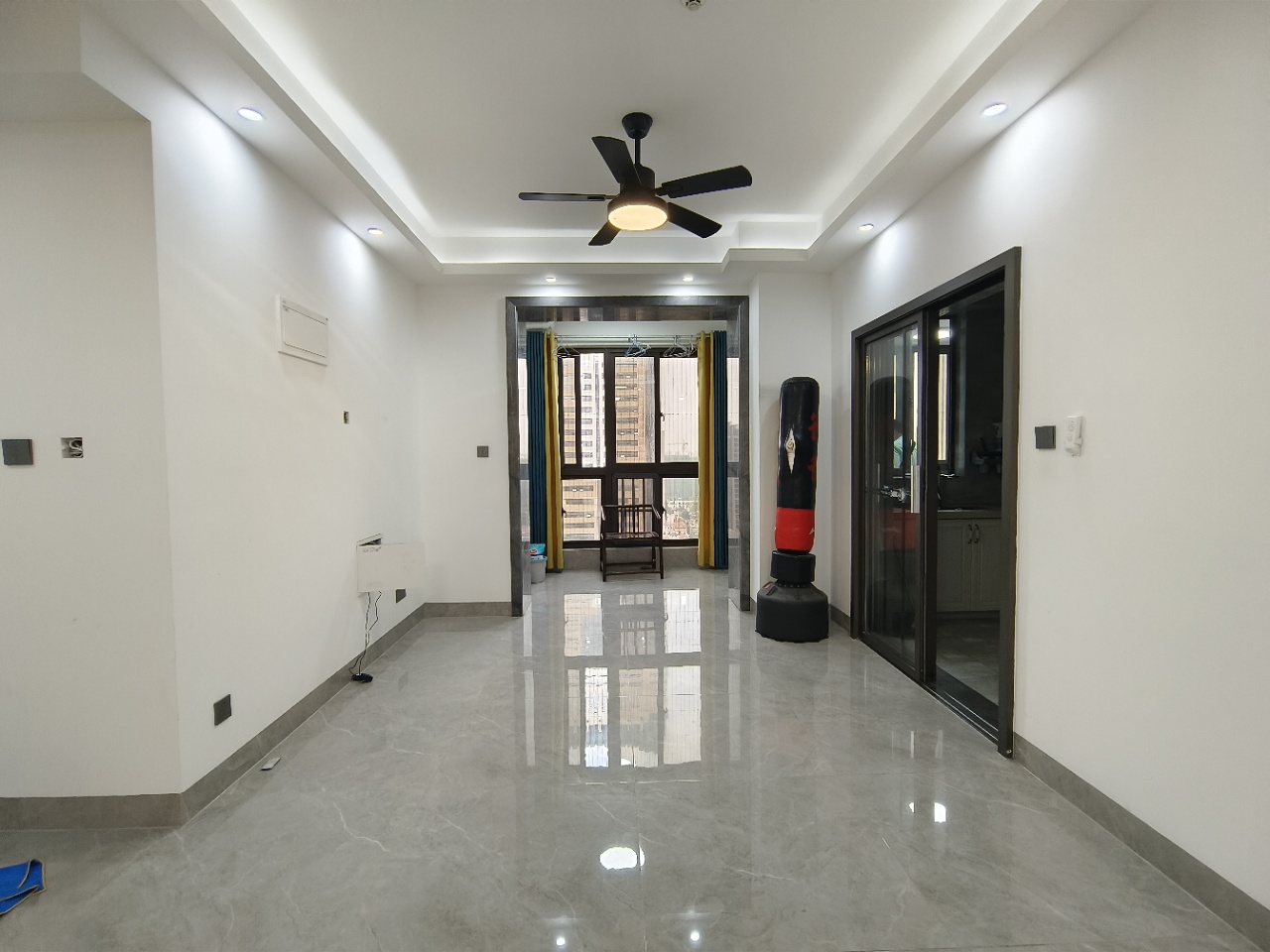 海航豪庭南苑 4室2厅2卫 6500.0元/月 海航豪庭南苑 4室2厅2卫 6500.0元/月室内图