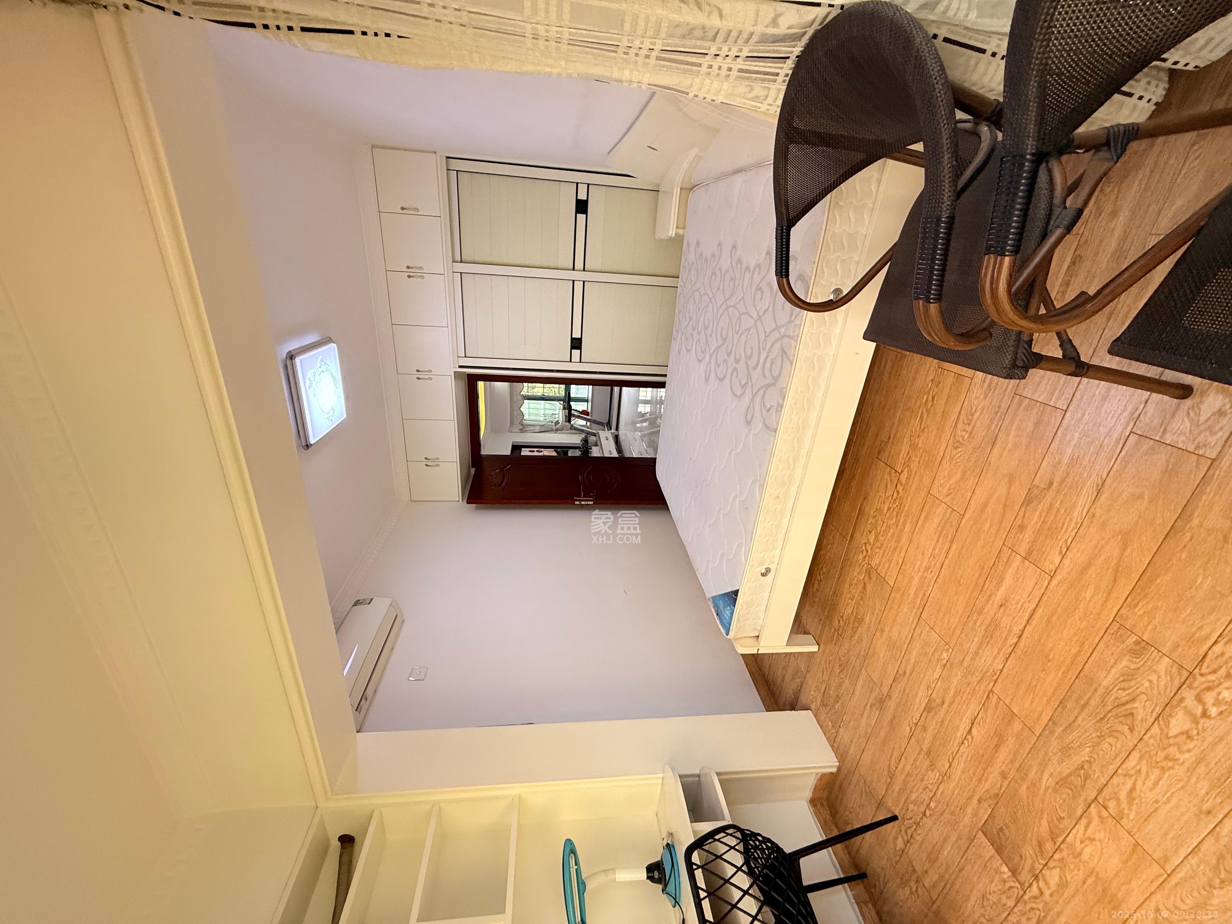 蝴蝶谷 4室2厅2卫 2400.0元/月 蝴蝶谷 4室2厅2卫 2400.0元/月室内图