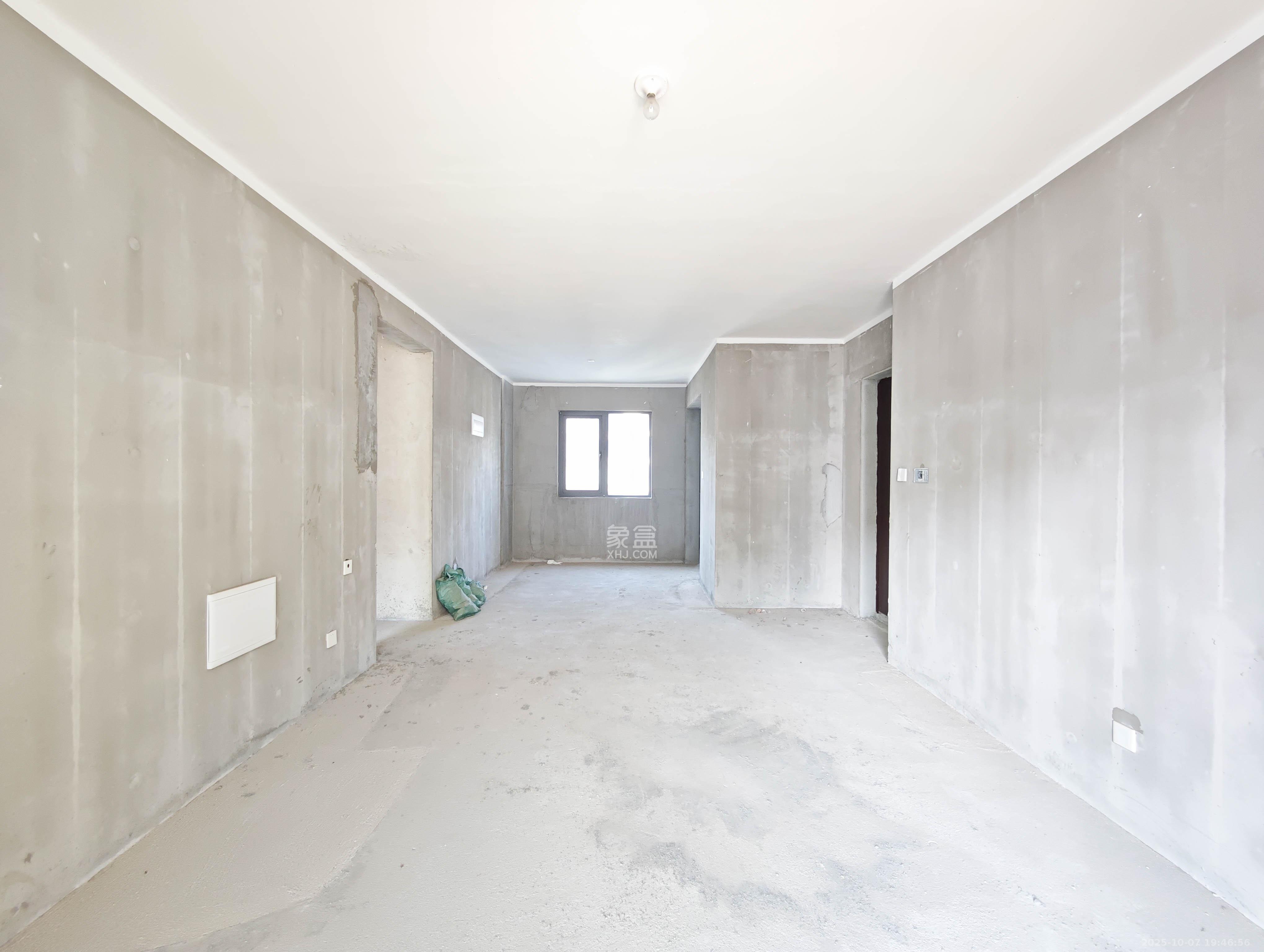 融创会展上东区  3室2厅1卫    90.0万客厅