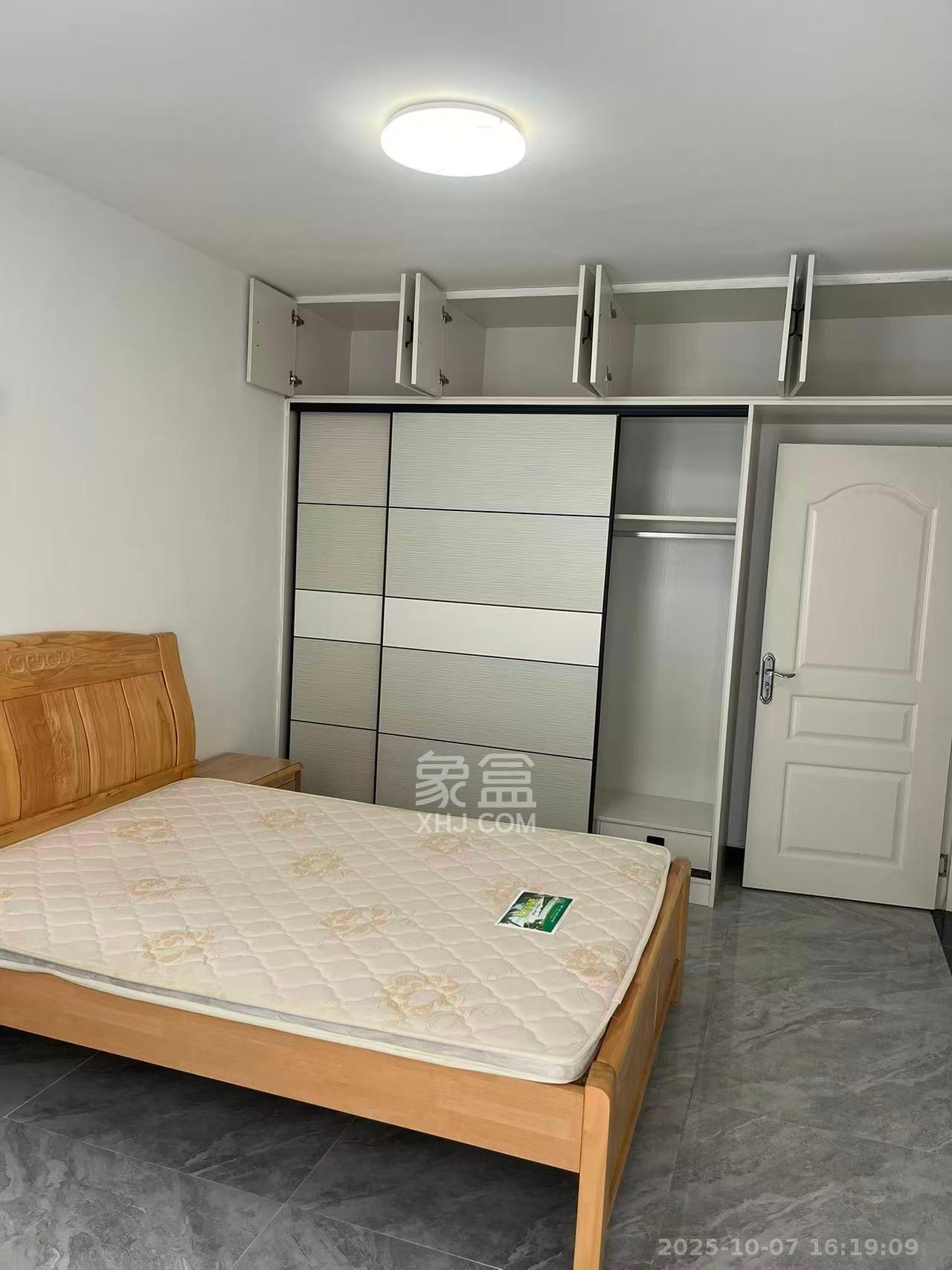 友谊小区公寓楼 2室2厅1卫 2000.0元/月 友谊小区公寓楼 2室2厅1卫 2000.0元/月室内图