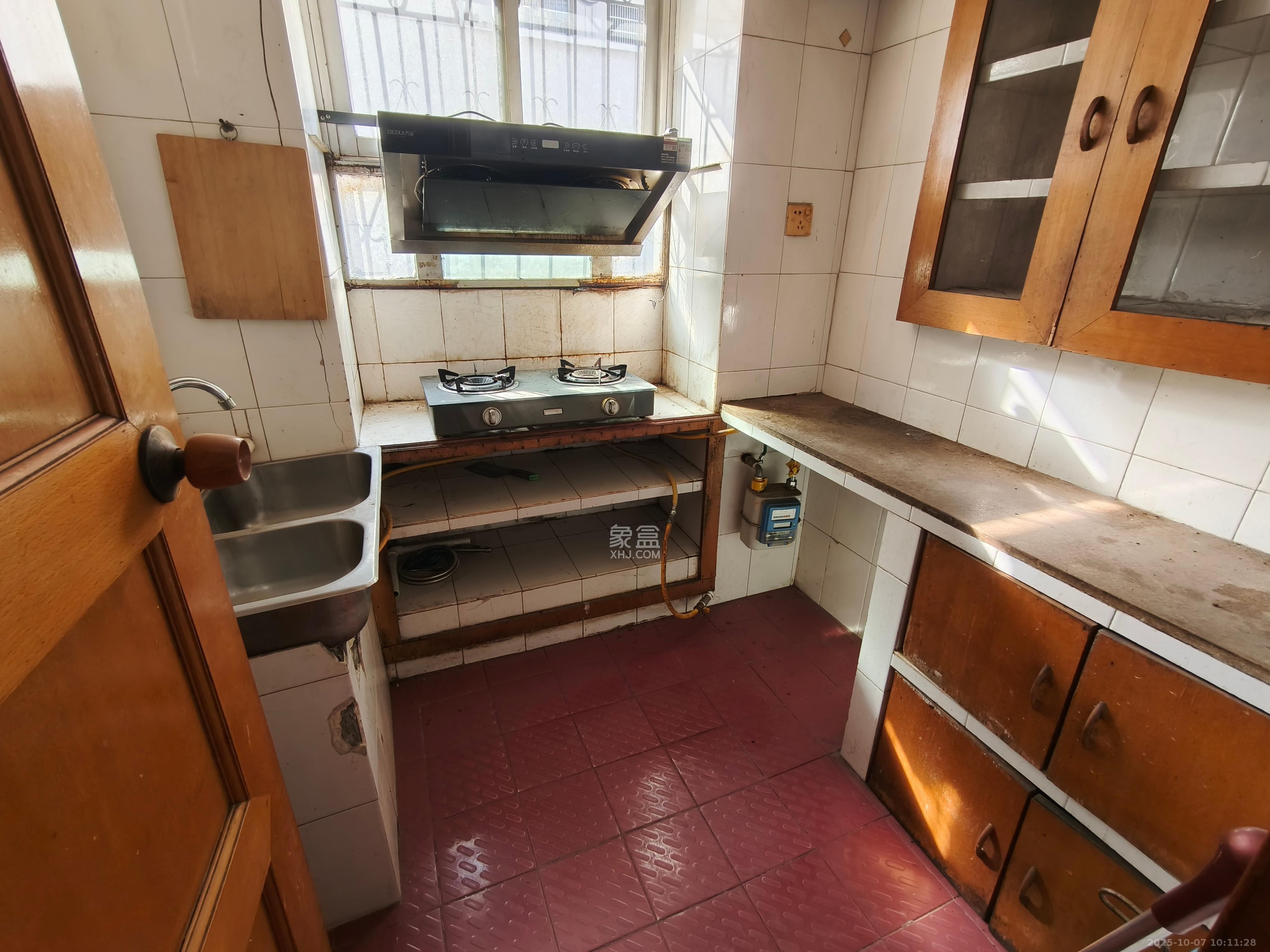 崇文里、崇圣里散盘  3室2厅1卫    2200.0元/月室内图