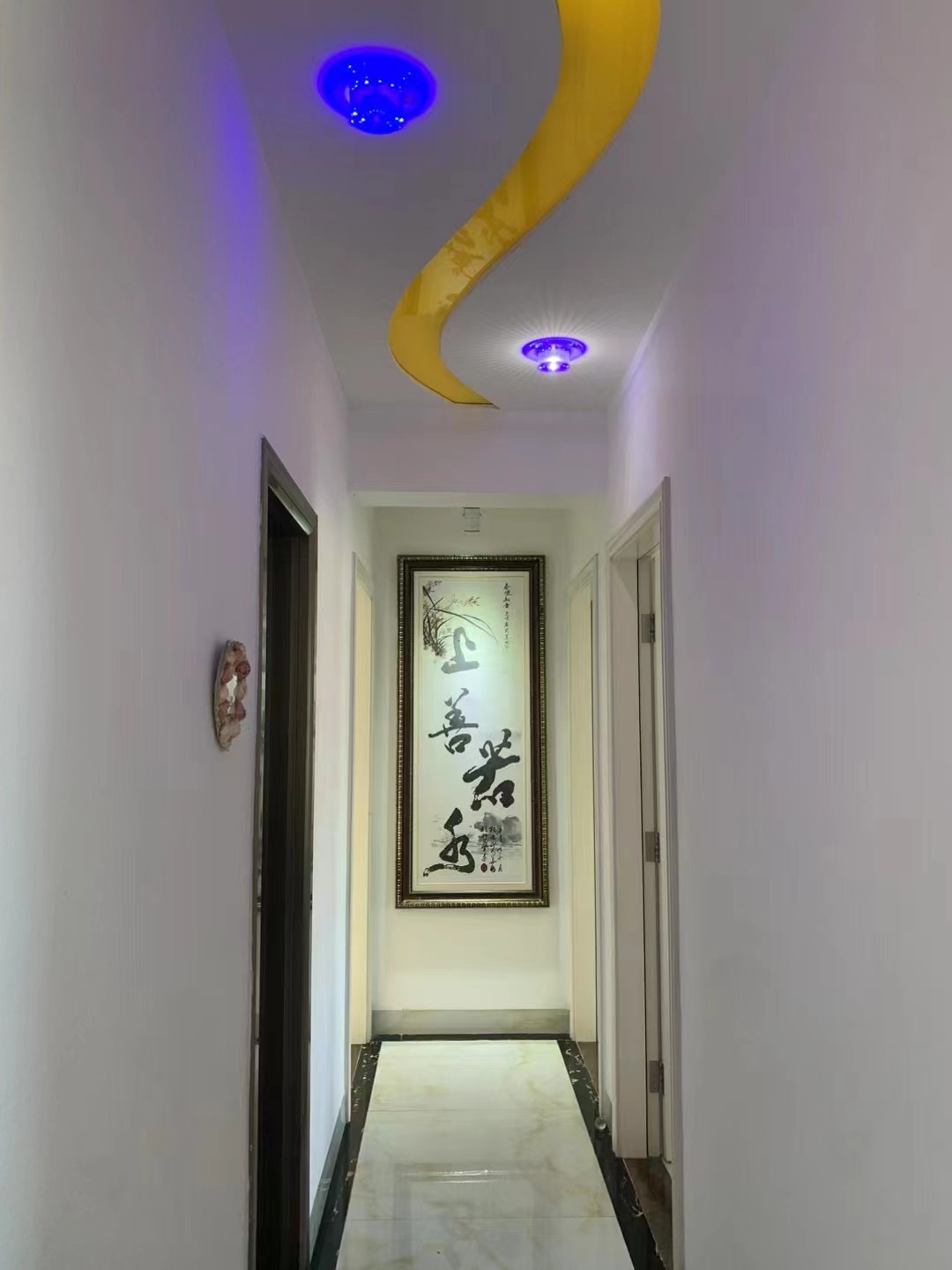 椰岛广场  3室2厅2卫    3900.0元/月室内图