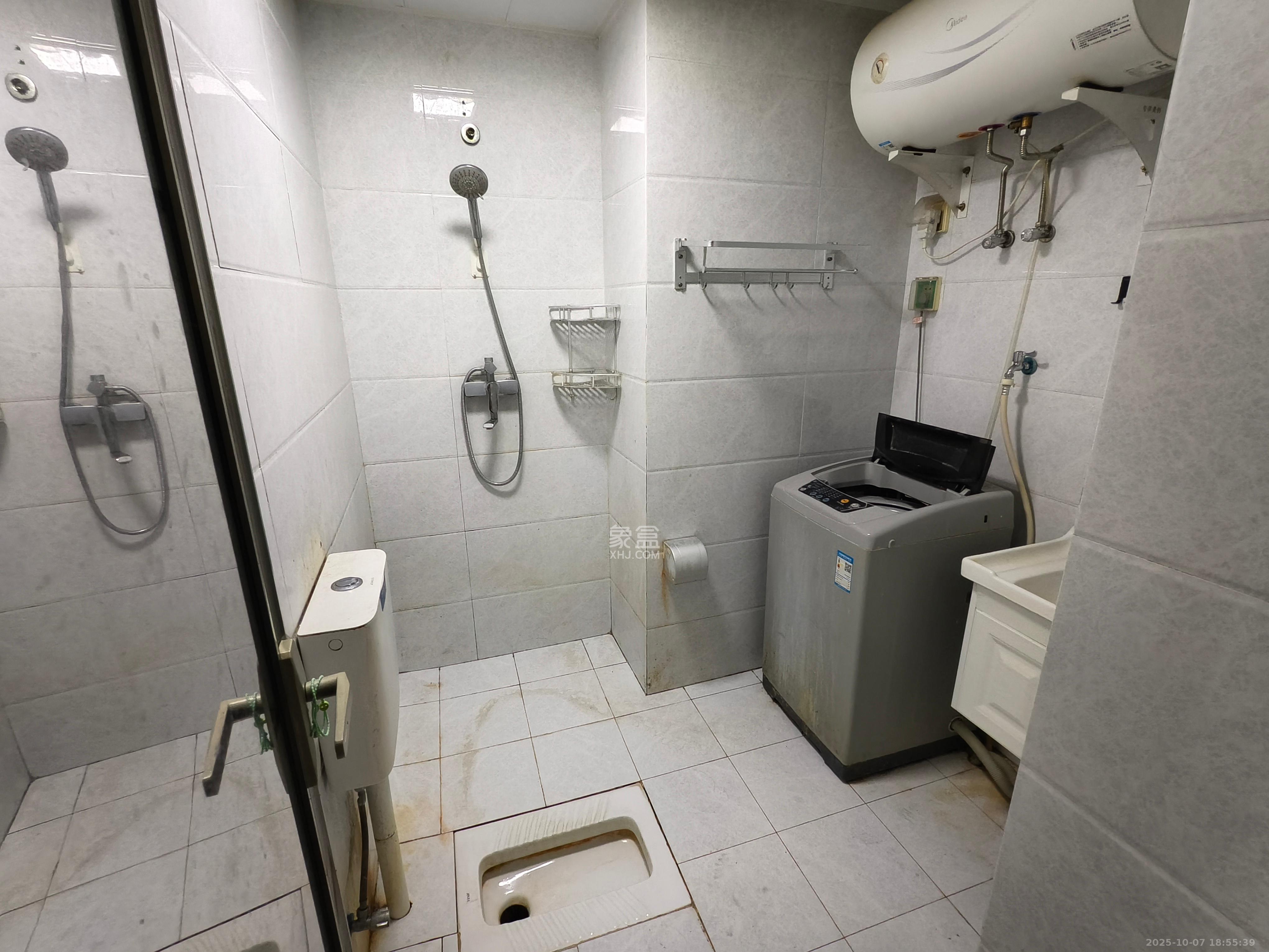 众东国际 1室1厅1卫 1600.0元/月 众东国际 1室1厅1卫 1600.0元/月室内图