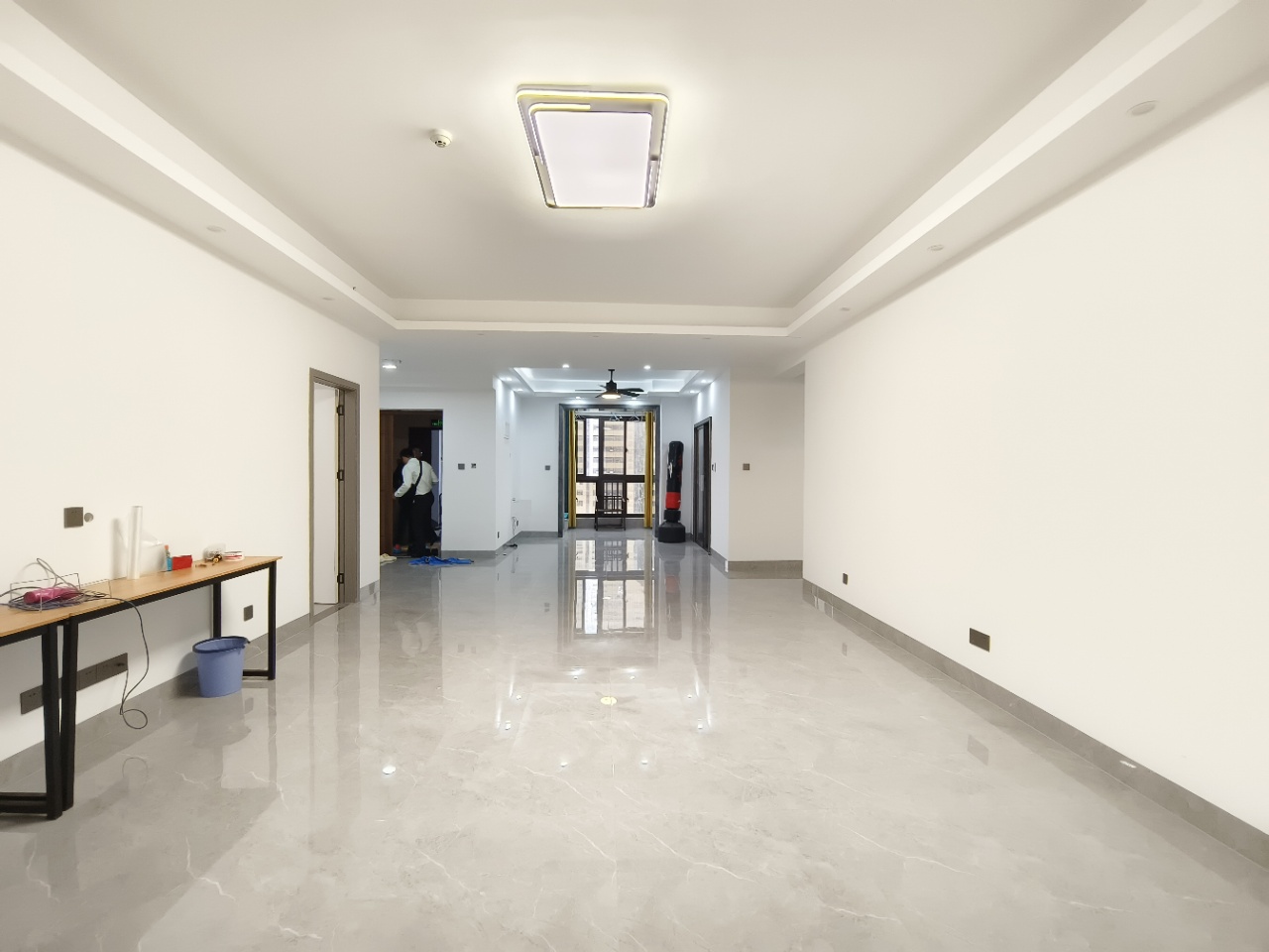 海航豪庭南苑 4室2厅2卫 6500.0元/月 海航豪庭南苑 4室2厅2卫 6500.0元/月室内图