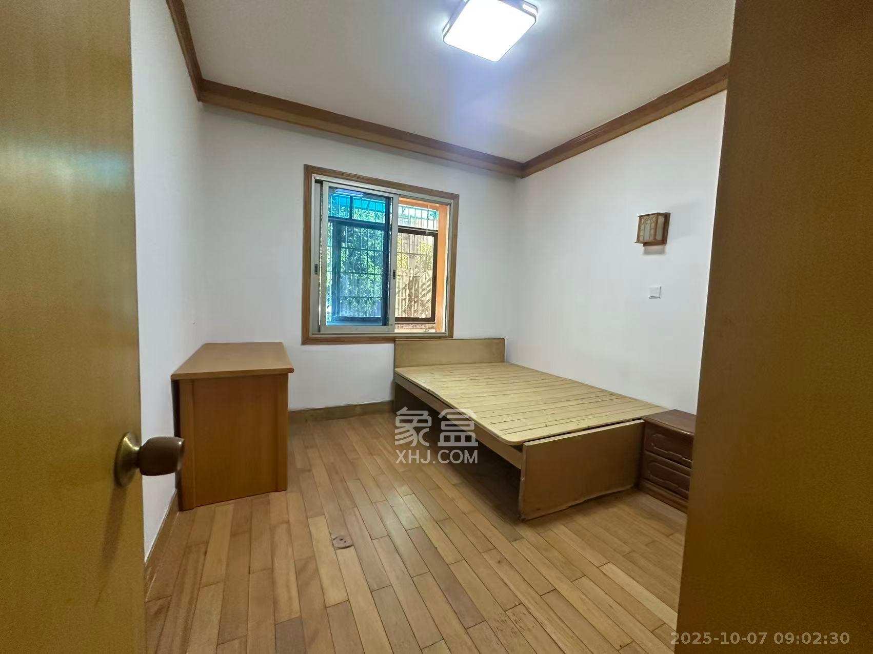 赤岗小区(一二三片) 2室1厅1卫 1500.0元/月 赤岗小区(一二三片) 2室1厅1卫 1500.0元/月室内图