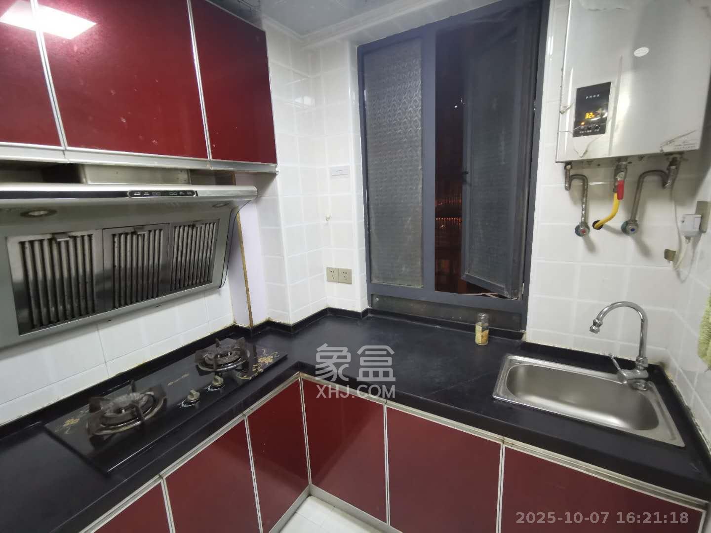 红公馆(前程丽景大厦) 1室1厅1卫 1600.0元/月 红公馆(前程丽景大厦) 1室1厅1卫 1600.0元/月室内图