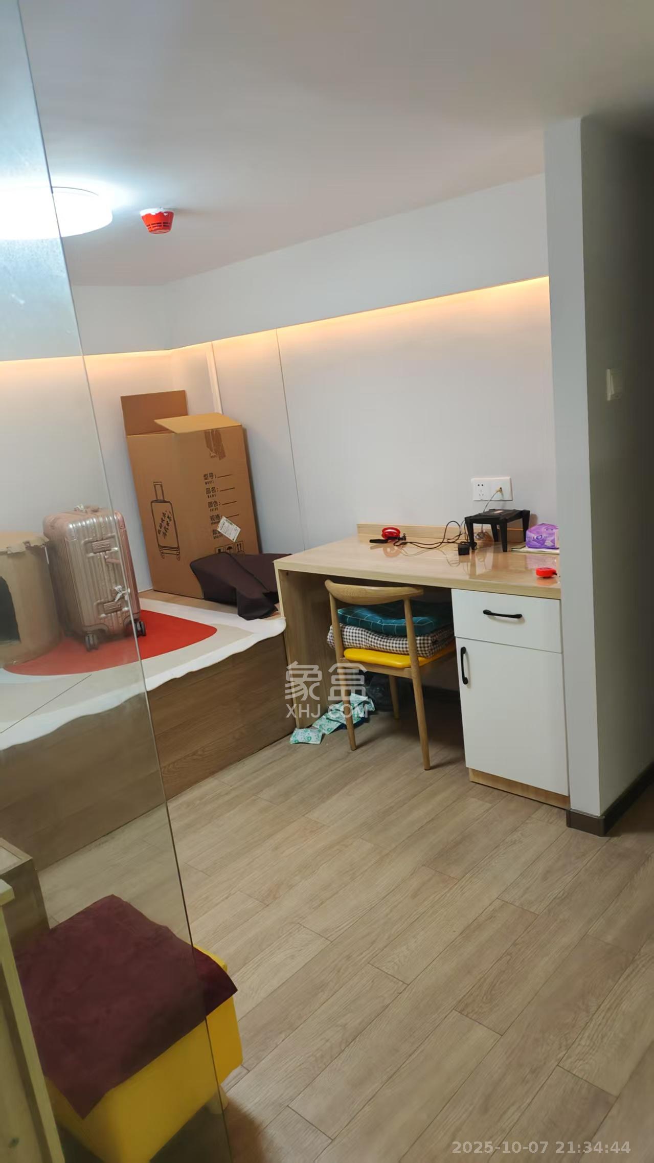 时代年华 3室2厅1卫 1700.0元/月 时代年华 3室2厅1卫 1700.0元/月室内图