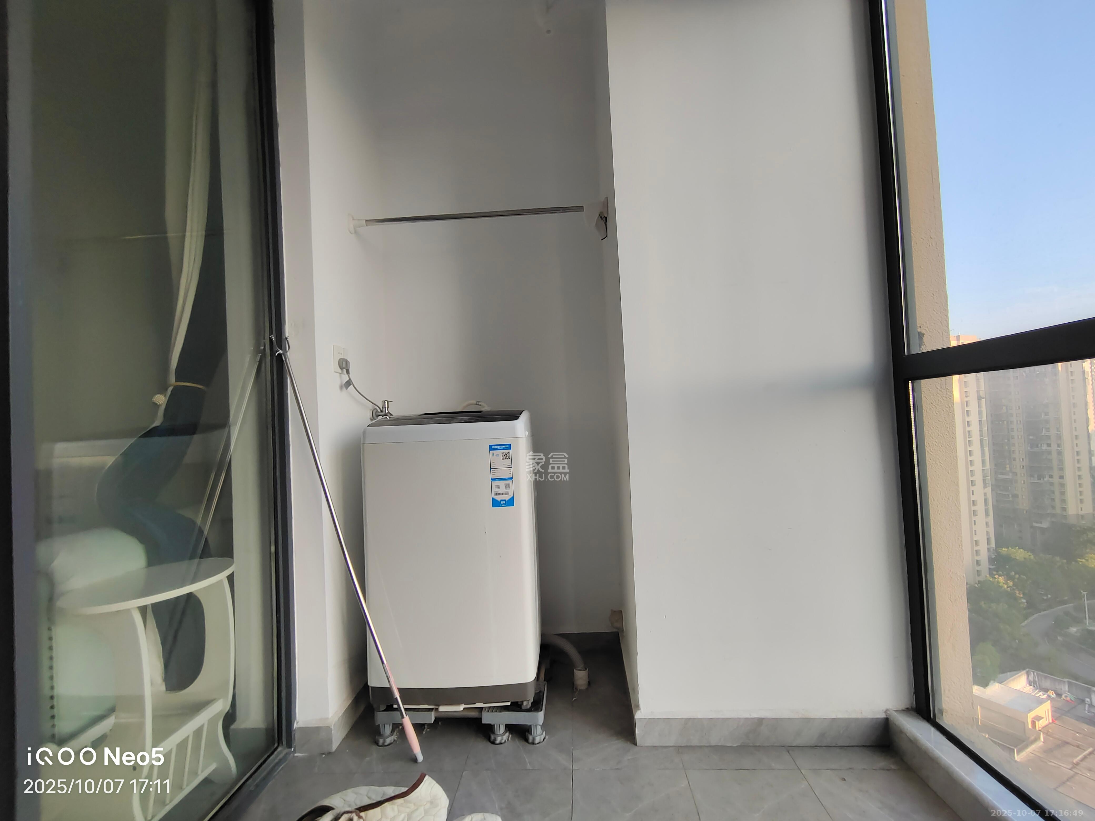 西湖鸿运佳苑 3室2厅2卫 2200.0元/月 西湖鸿运佳苑 3室2厅2卫 2200.0元/月室内图