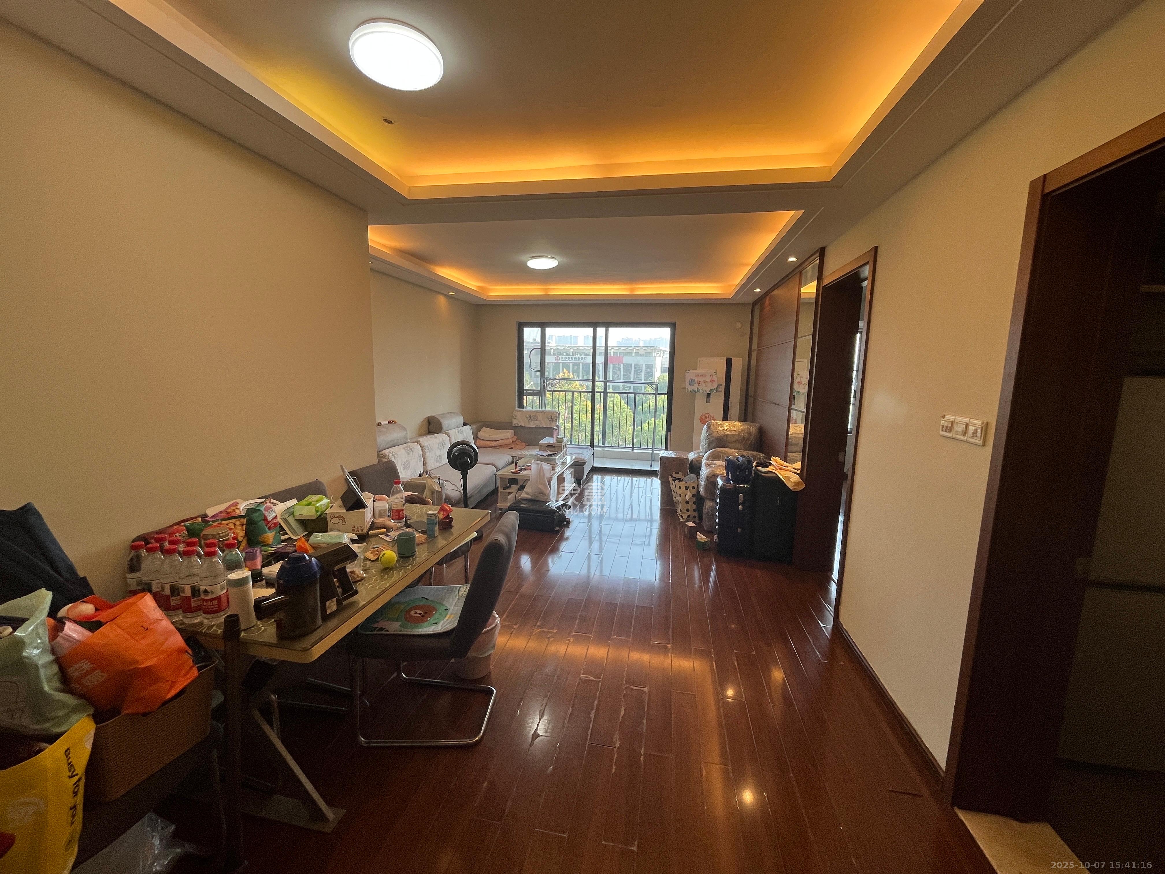 万科金域华府一期 3室2厅1卫 2500.0元/月 万科金域华府一期 3室2厅1卫 2500.0元/月室内图