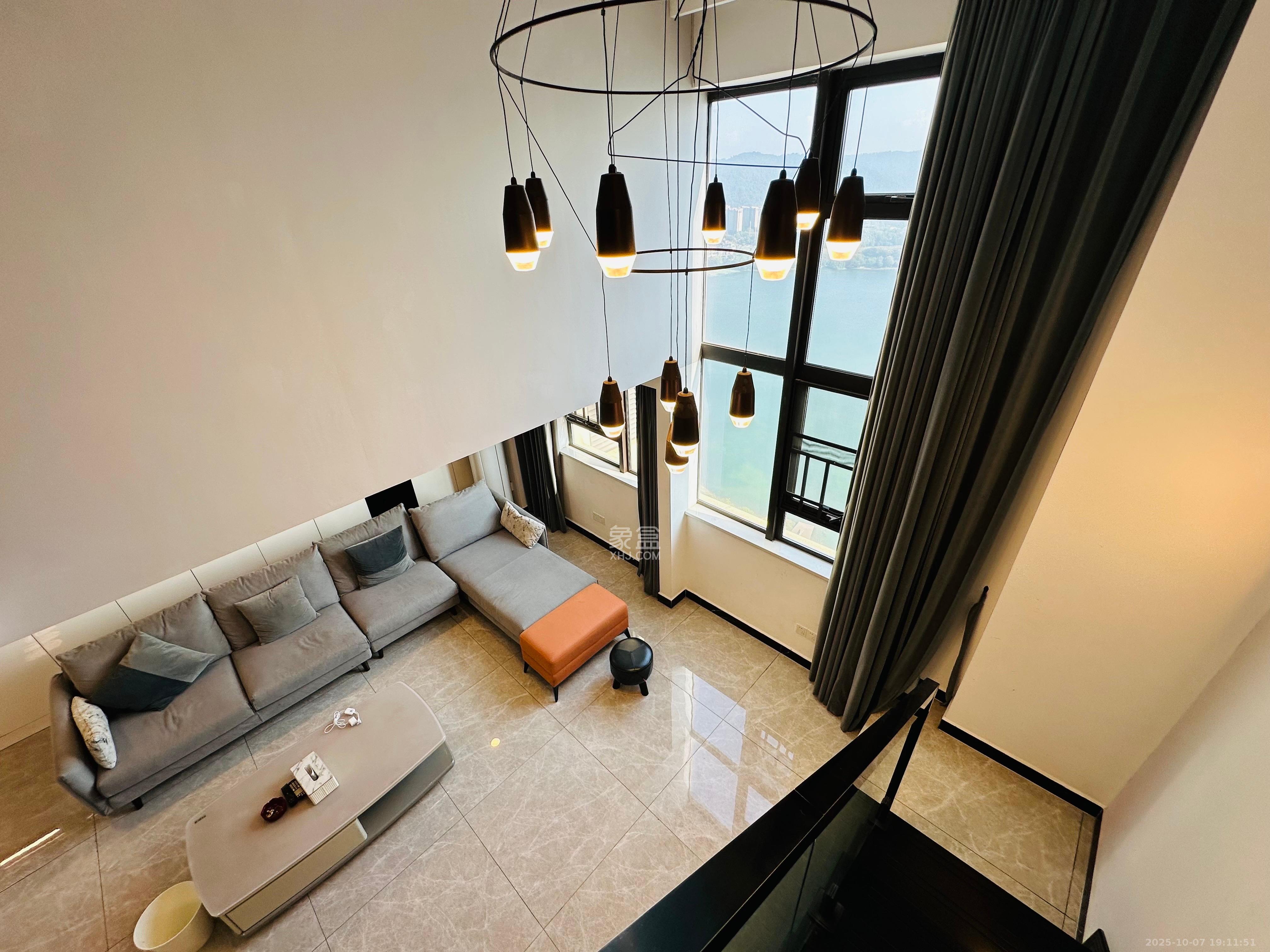 达美溪湖湾 2室2厅1卫 3500.0元/月 达美溪湖湾 2室2厅1卫 3500.0元/月室内图