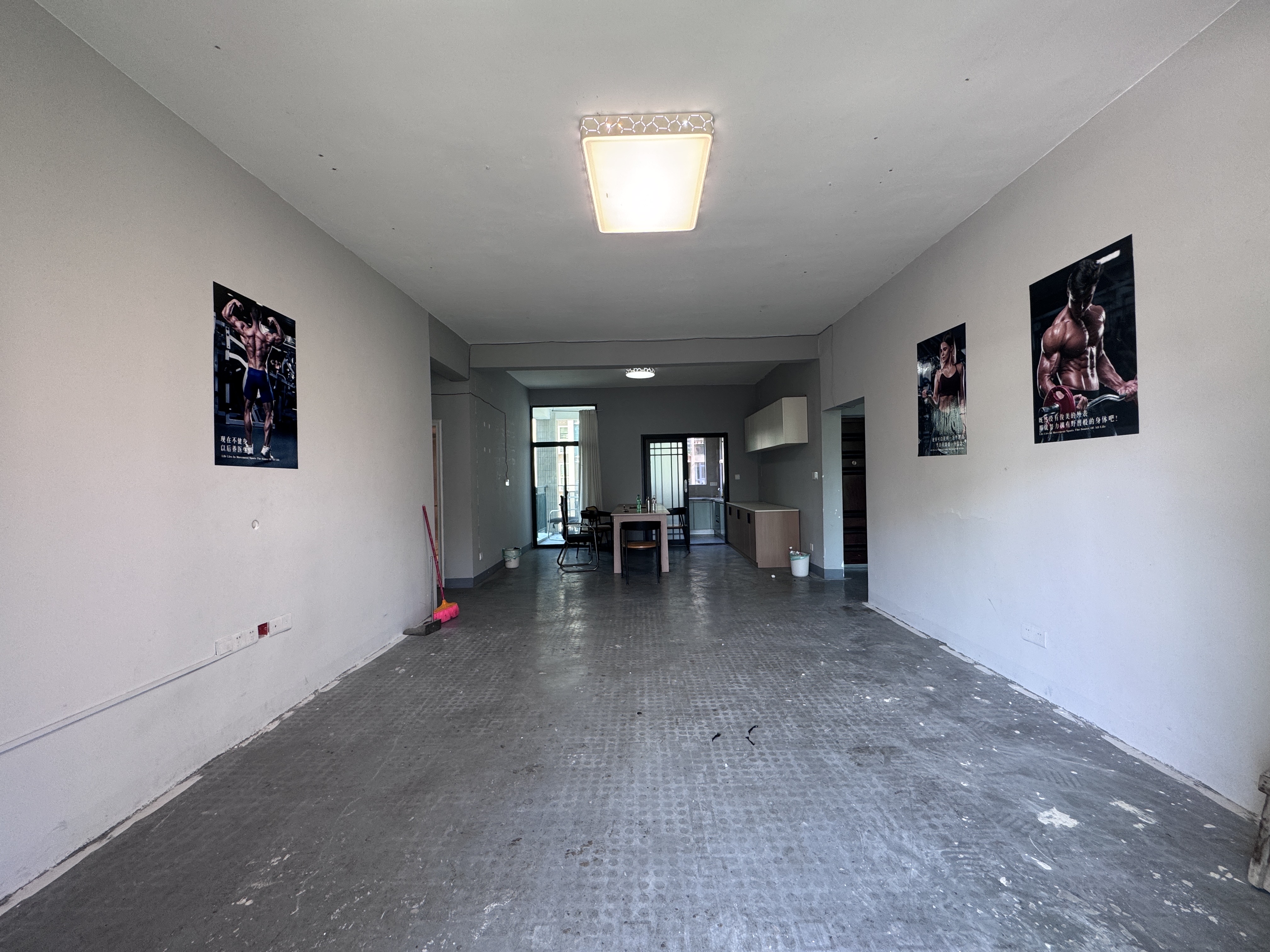 雅香苑 1室0厅0卫 3000.0元/月 雅香苑 1室0厅0卫 3000.0元/月室内图