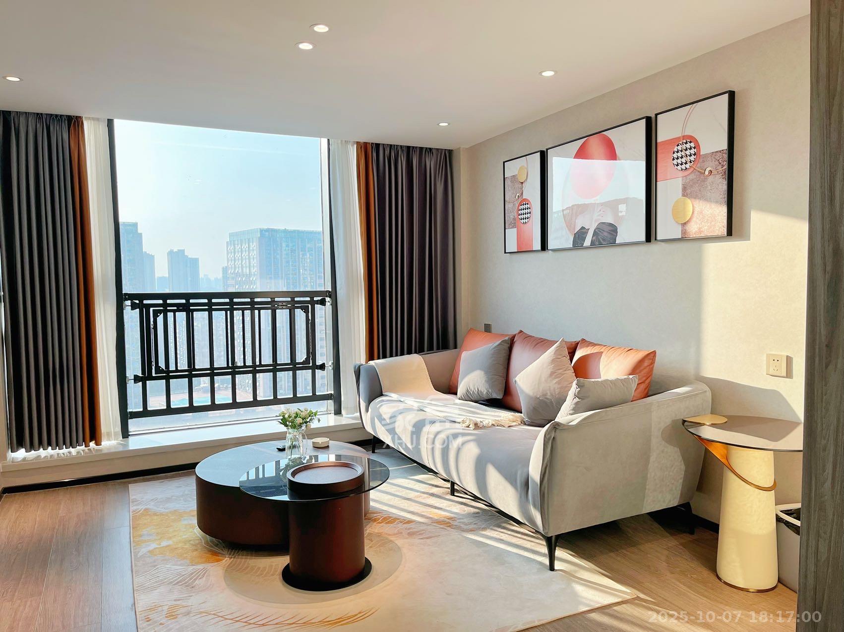 中一鲲出（鲲鹏府）  2室1厅1卫    2600.0元/月