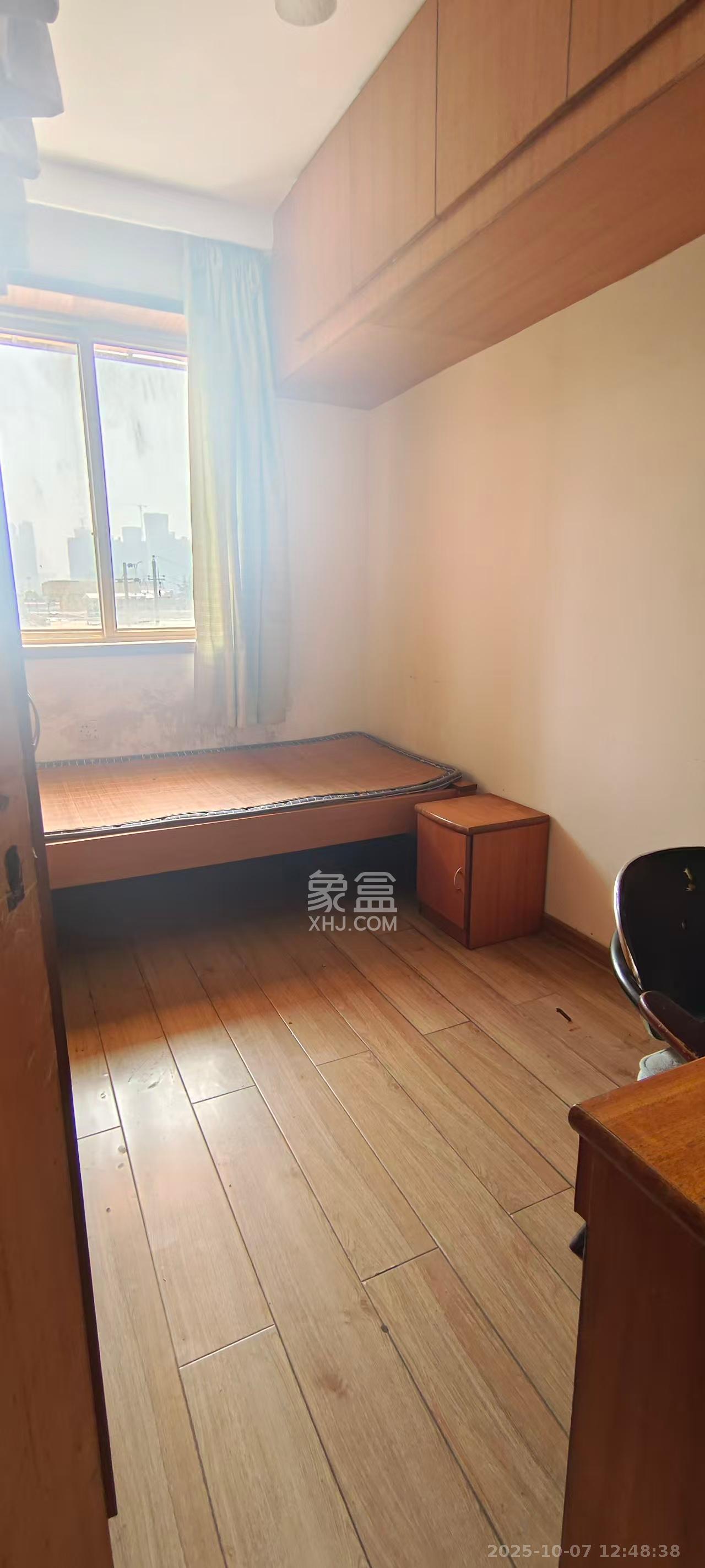 人造板厂宿舍(新河北堤1号) 2室1厅1卫 1600.0元/月 人造板厂宿舍(新河北堤1号) 2室1厅1卫 1600.0元/月室内图