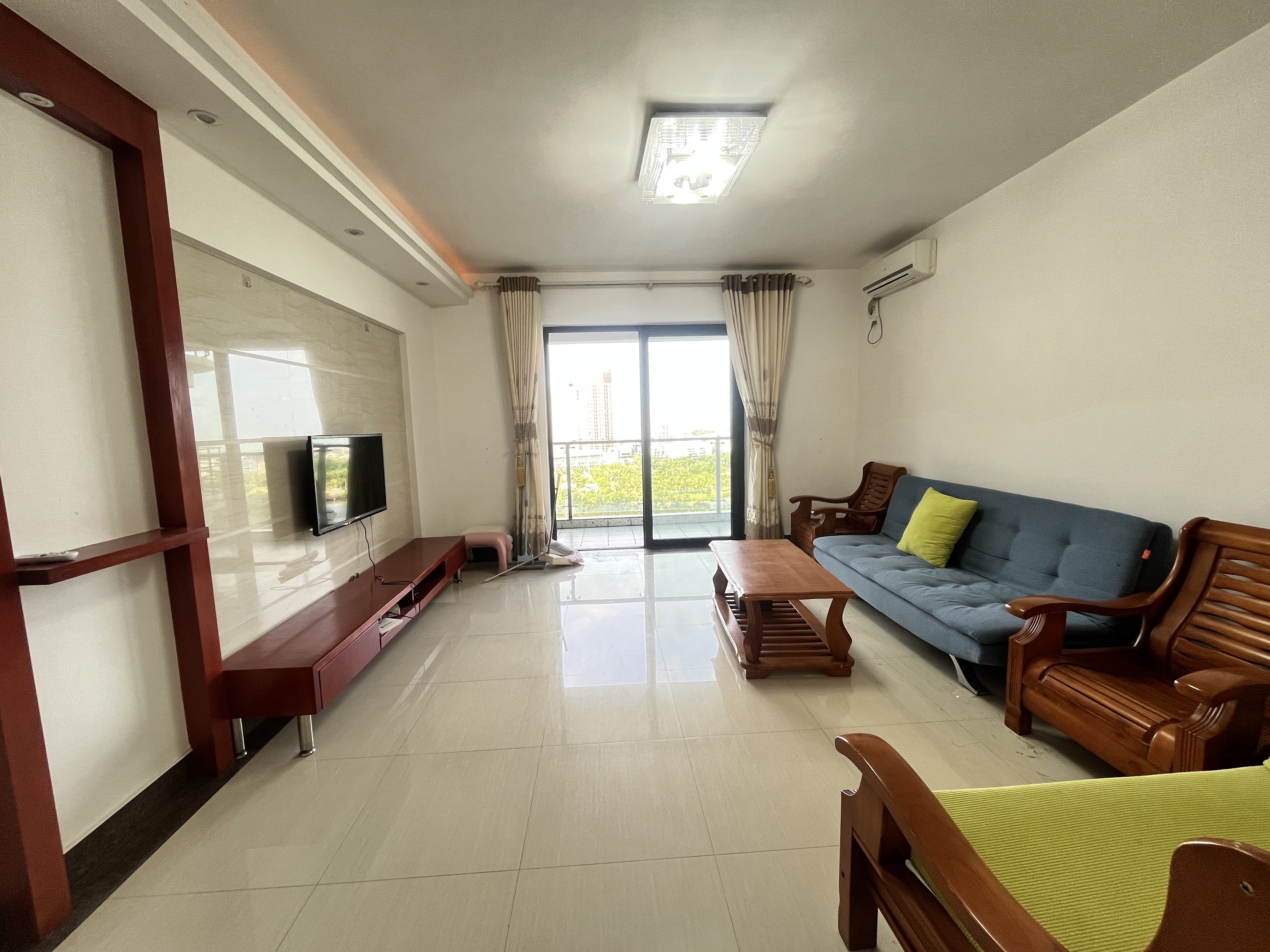 宝华海景  1室1厅1卫    2500.0元/月室内图